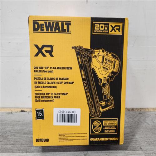 Phoenix Location DEWALT 20V MAX XR Lithium-Ion Cordless 15-Gauge Angled Finish Nailer (Tool Only)