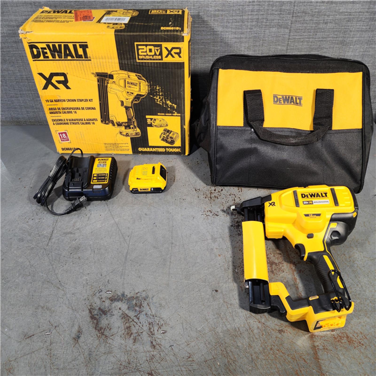 HOUSTON LOCATION - AS-IS DEWALT DCN681D1 20V 18Ga Stapler Kit