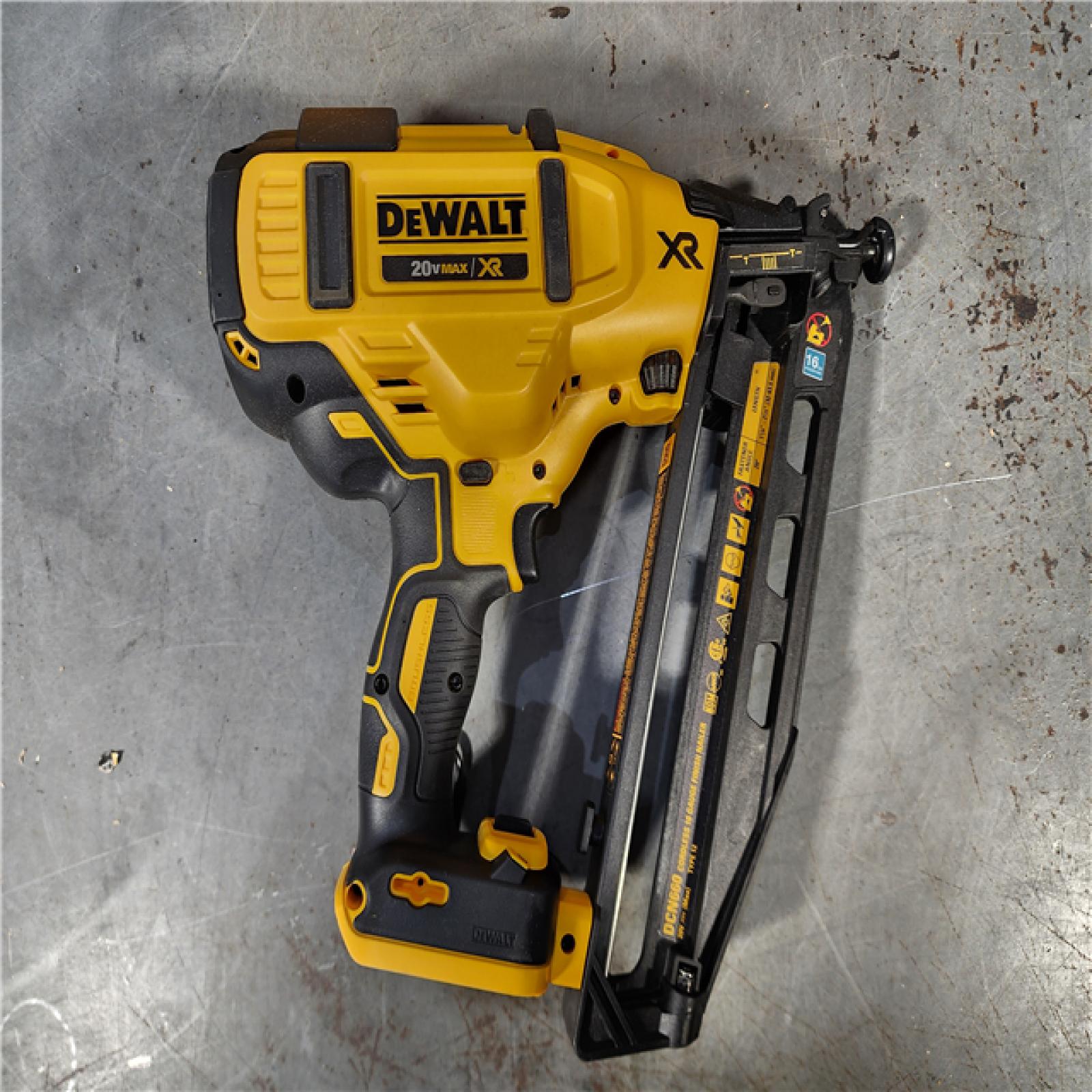 HOUSTON LOCATION - AS-IS DEWALT 20V MAX XR Lithium-Ion Electric Cordless 16-Gauge Angled Finishing Nailer (Tool Only)