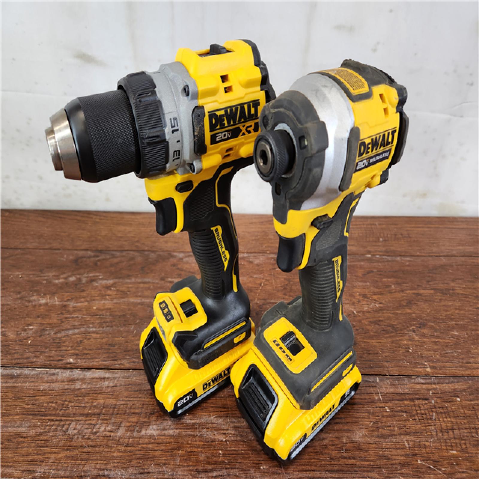 AS-IS DEWALT ATOMIC 20V MAX Brushless Cordless Drill/Driver and Impact Driver (2-Tool) Combo Kit