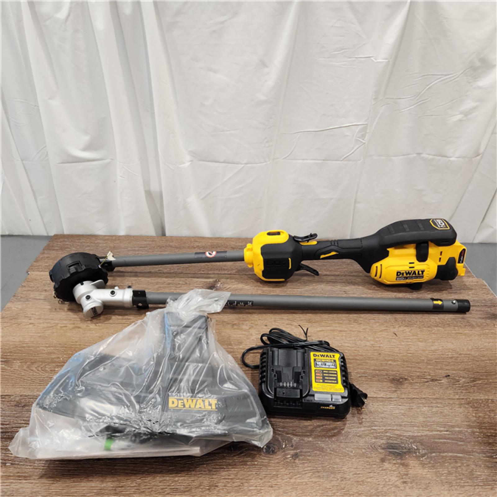 AS-IS FLEXVOLT 60V MAX 17 in. Cordless Battery Powered Attachment Capable Trimmer Kit with (1) FLEXVOLT 3 Ah Battery & Charger