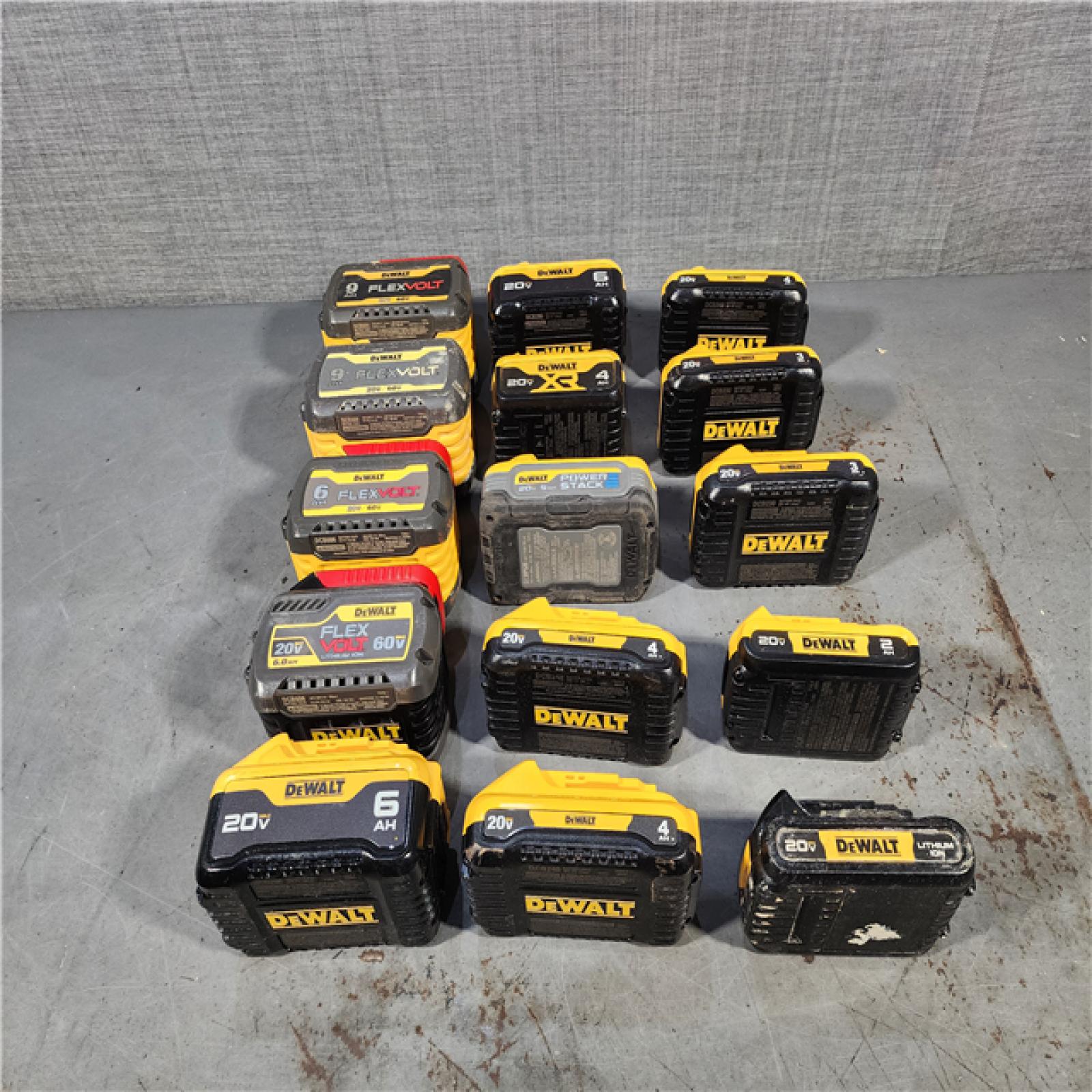 HOUSTON LOCATION - AS-IS DEWALT BATTERY PACK QTY - 15