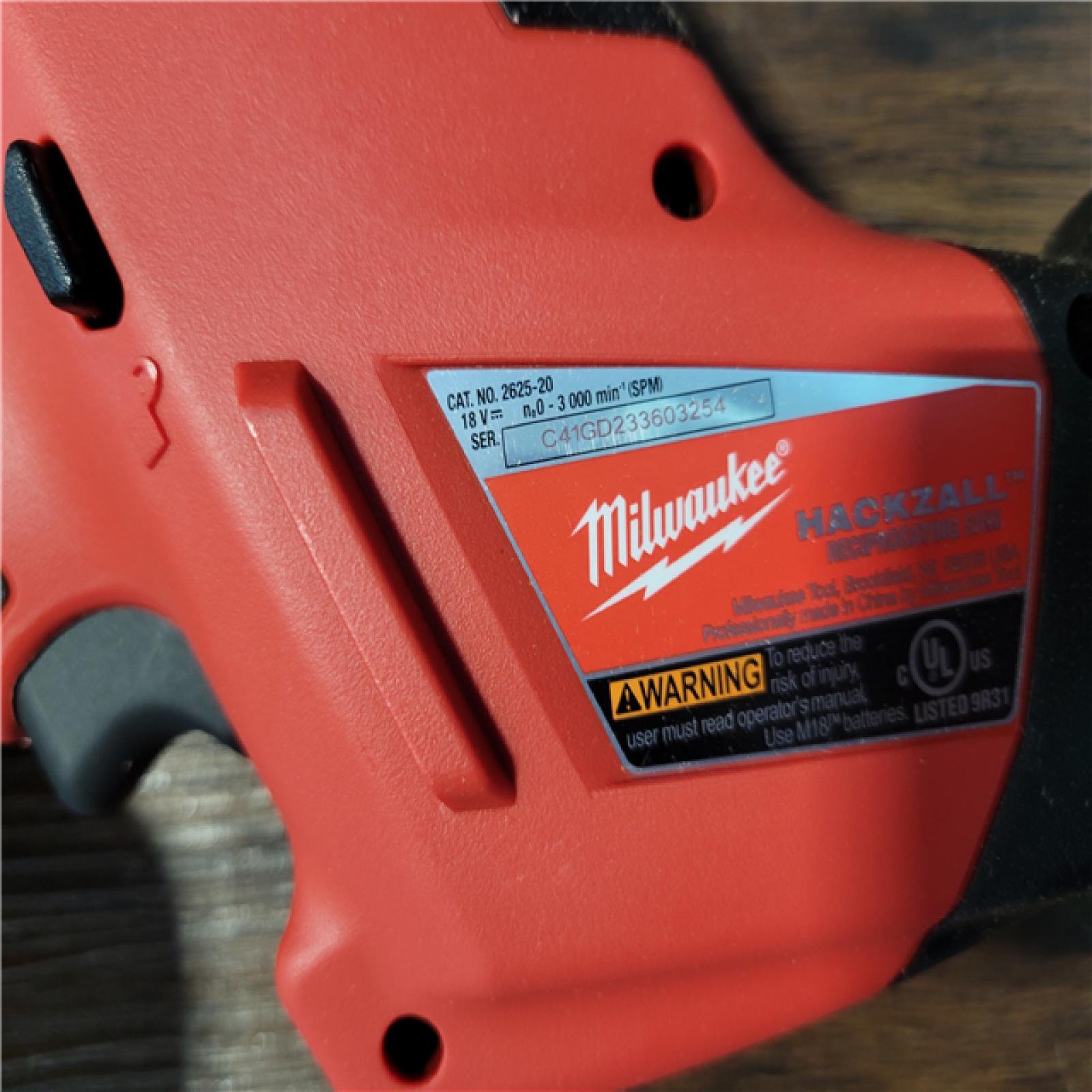 CALIFORNIA NEW MILWAUKEE M18 4-TOOL COMBO KIT (2 BATTERIES, 1 CHARGER, AND BAG INCLUDED)