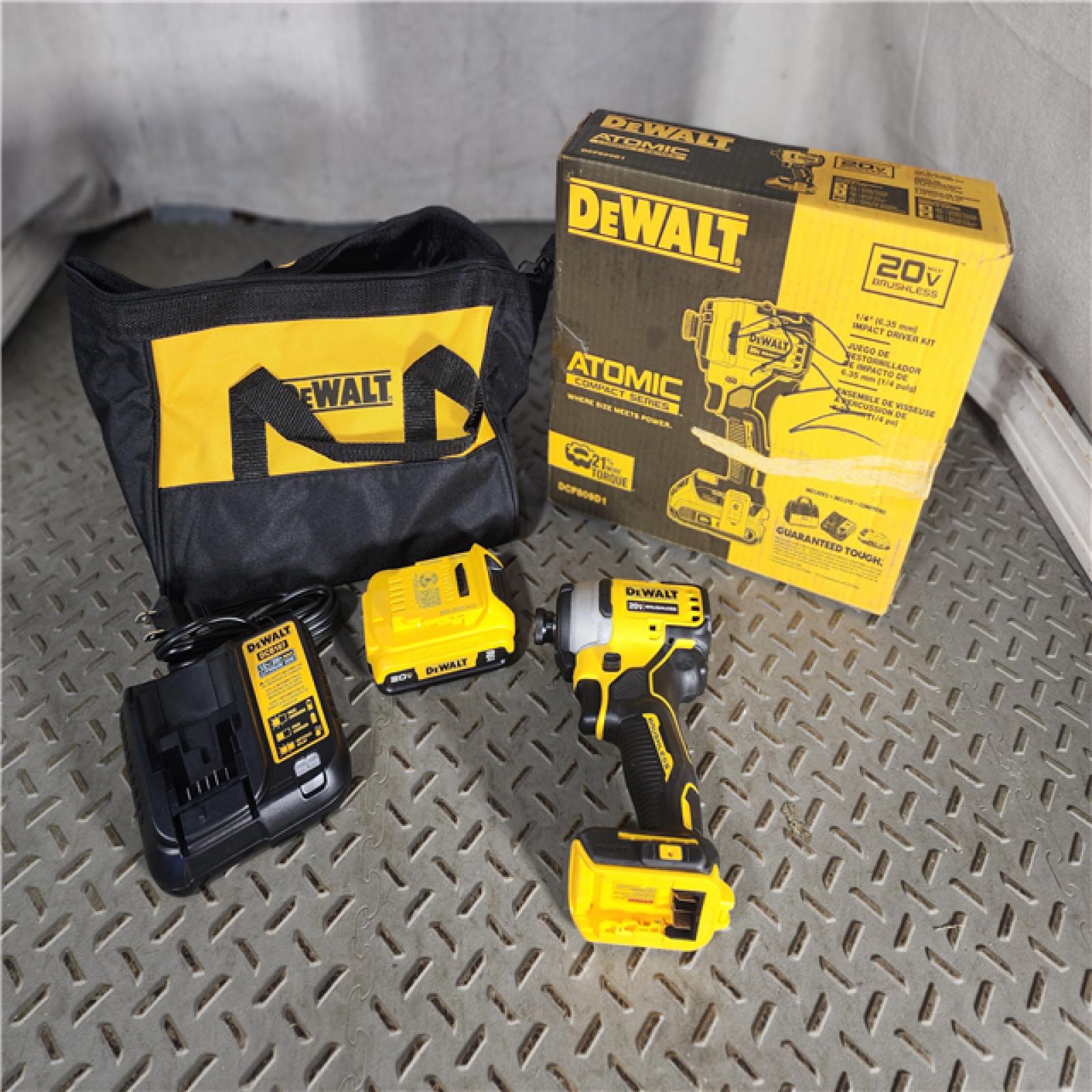 HOUSTON LOCATION - AS-IS (APPEARS LIKE NEW) DEWALT ATOMIC 20V MAX* Brushless Cordless Compact 1/4 in. Impact Driver Kit