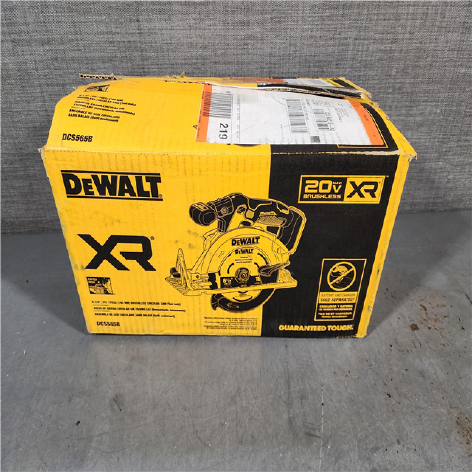 HOUSTON LOCATION - AS-IS DeWALT DCS565B 20V Max Brushless 6.5   Cordless Circular Saw (TOOL ONLY)