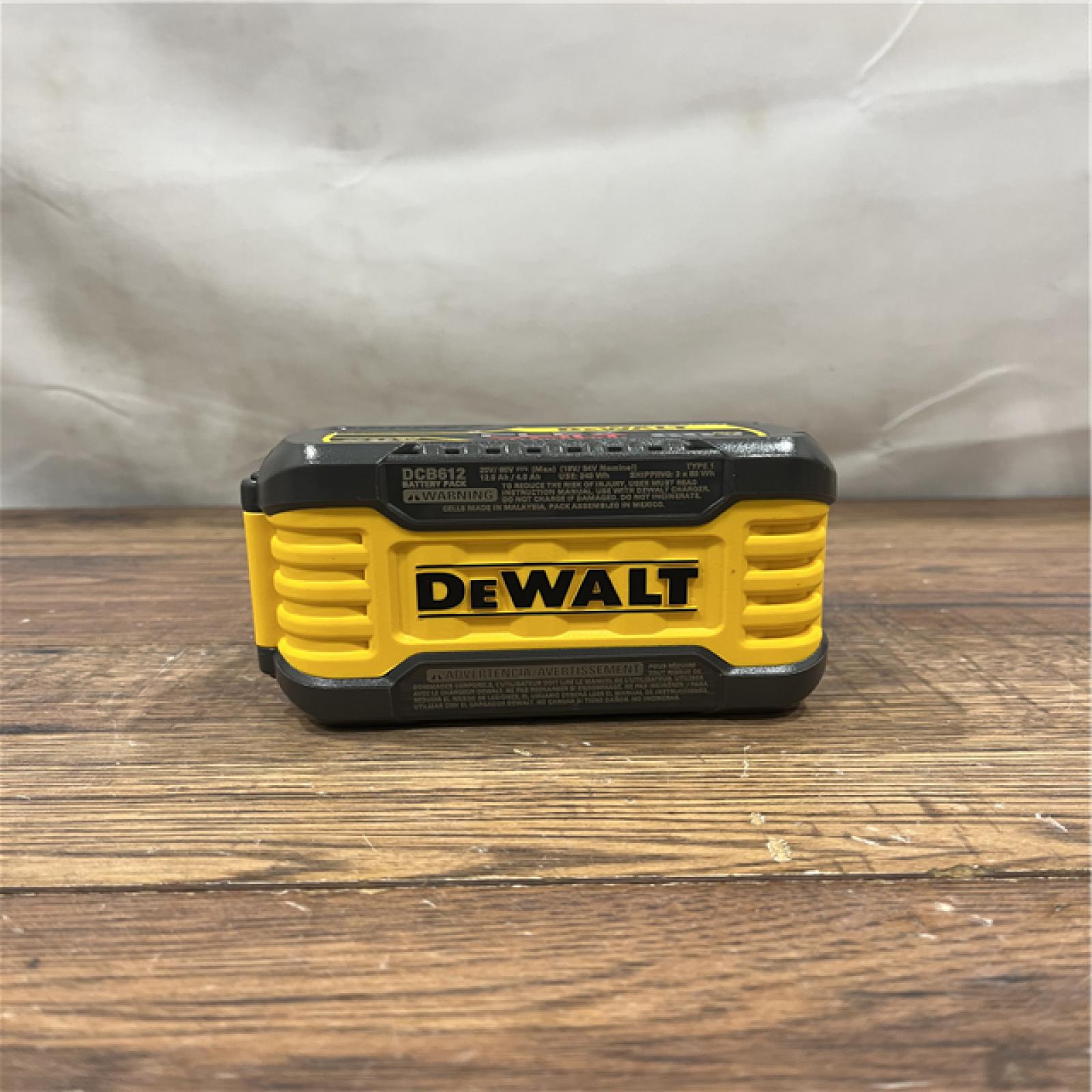 LIKE NEW! - DEWALT FLEXVOLT 20-Volt/60-Volt MAX 12.0Ah Battery Pack