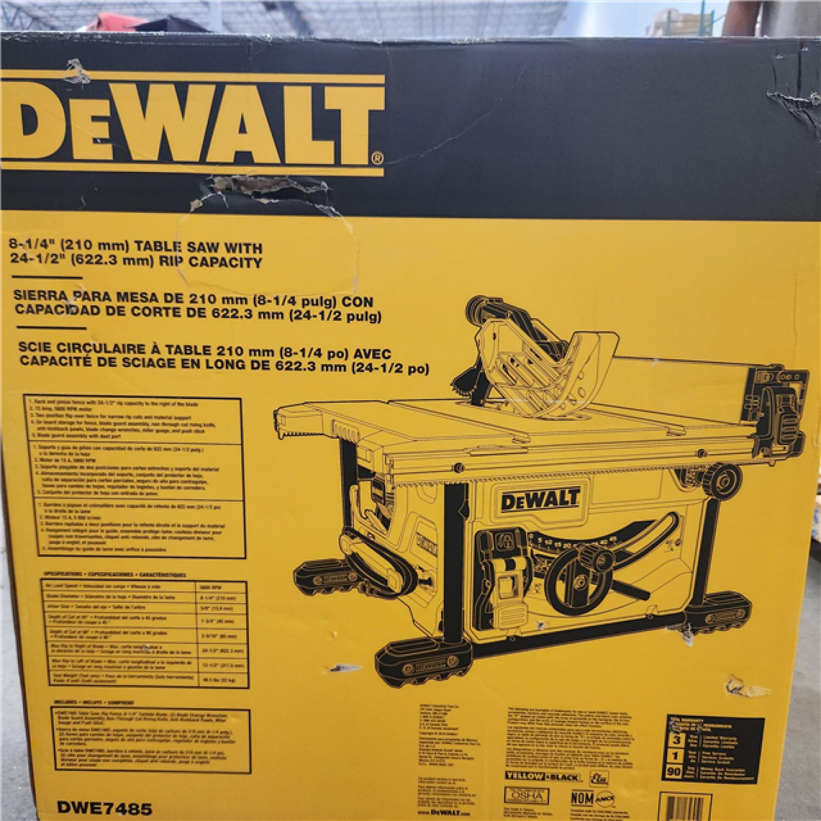 NEW- DEWALT 15 Amp Corded 8-1/4 in. Compact Portable Jobsite Tablesaw