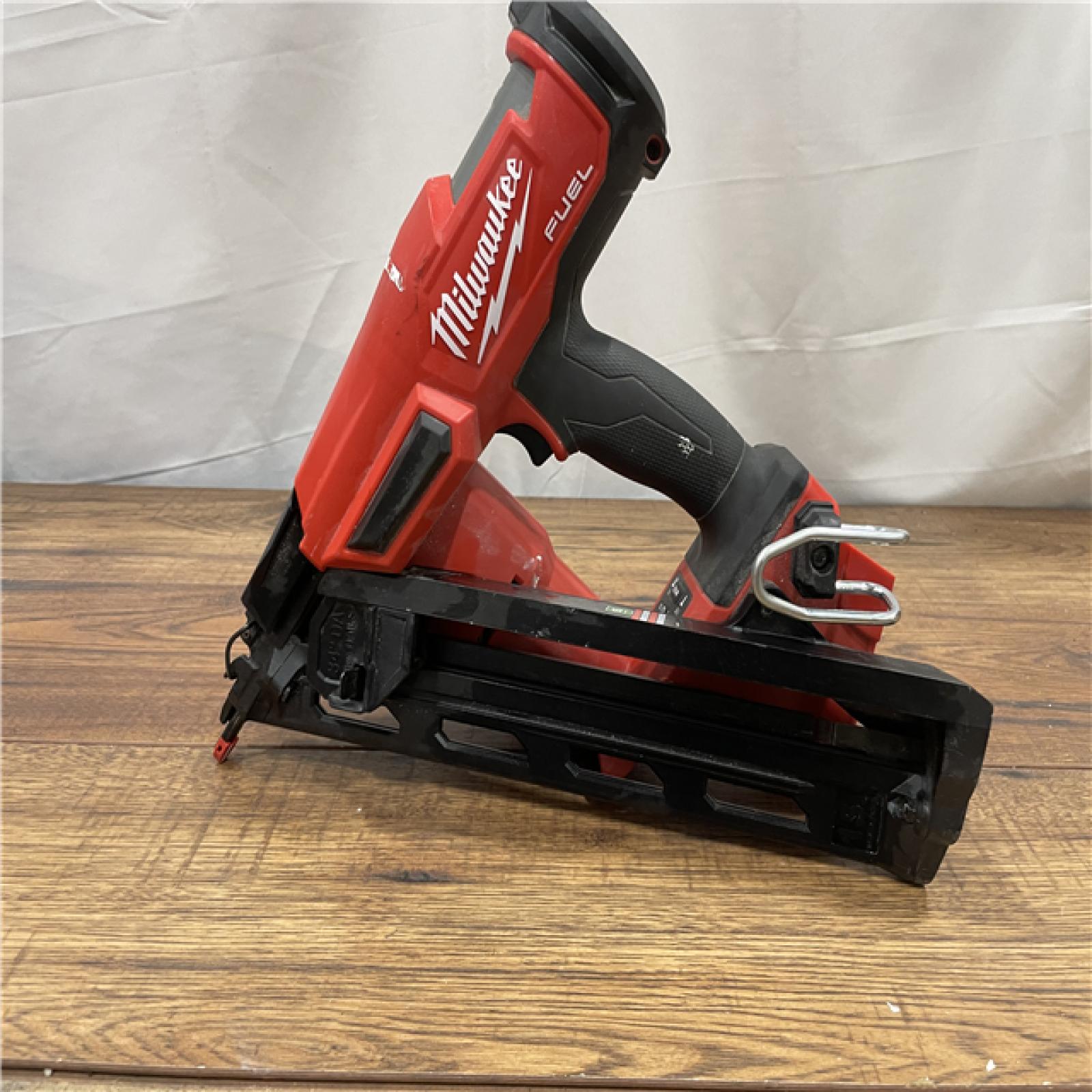 AS-IS Milwaukee M18 FUEL 18-Volt Lithium-Ion Brushless Cordless Gen II 15-Gauge Angled Finish Nailer (Tool-Only)