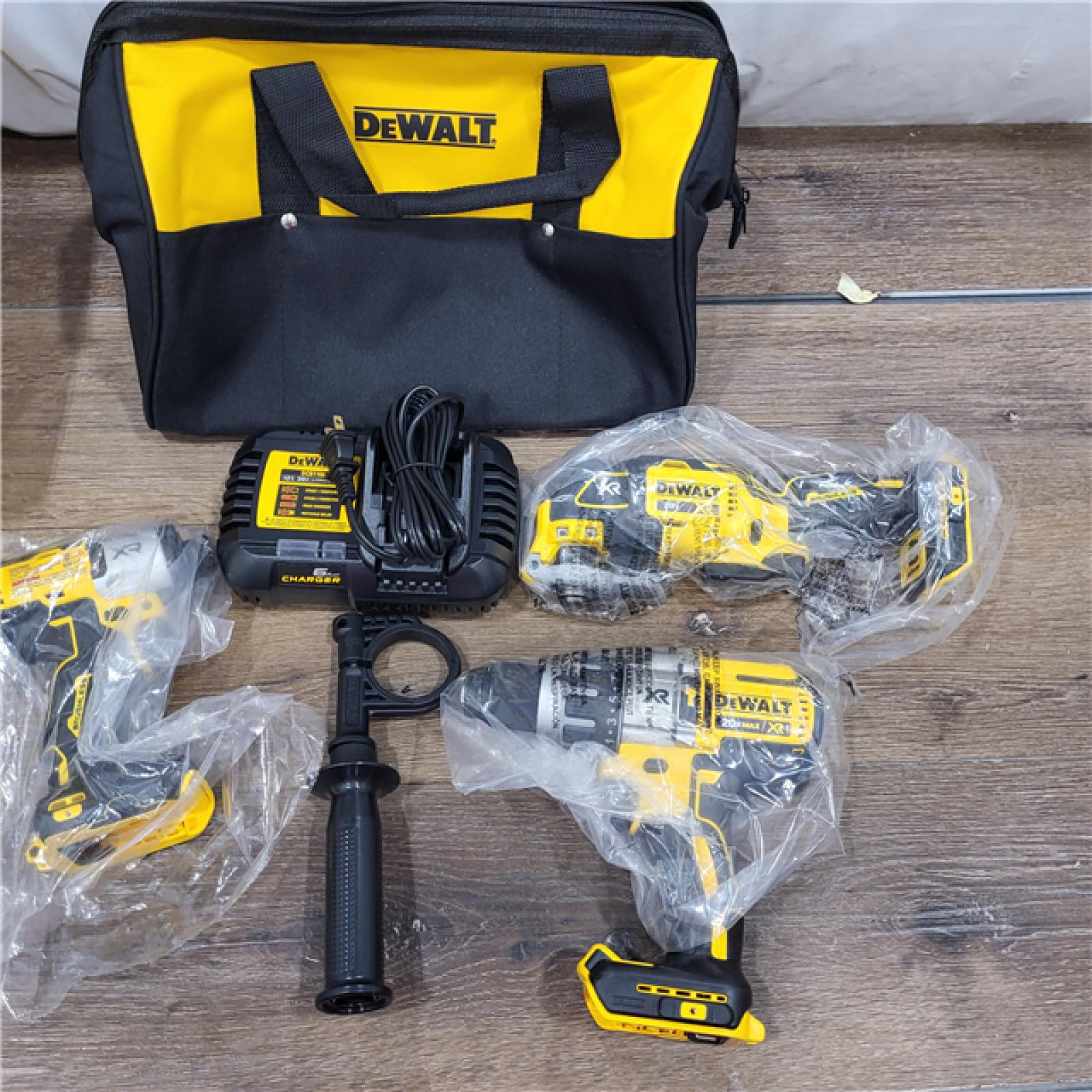 AS-IS DEWALT 20-Volt Lithium-Ion Cordless 3-Tool Combo Kit with FLEXVOLT 9 Ah and 20V 6 Ah Batteries and Charger