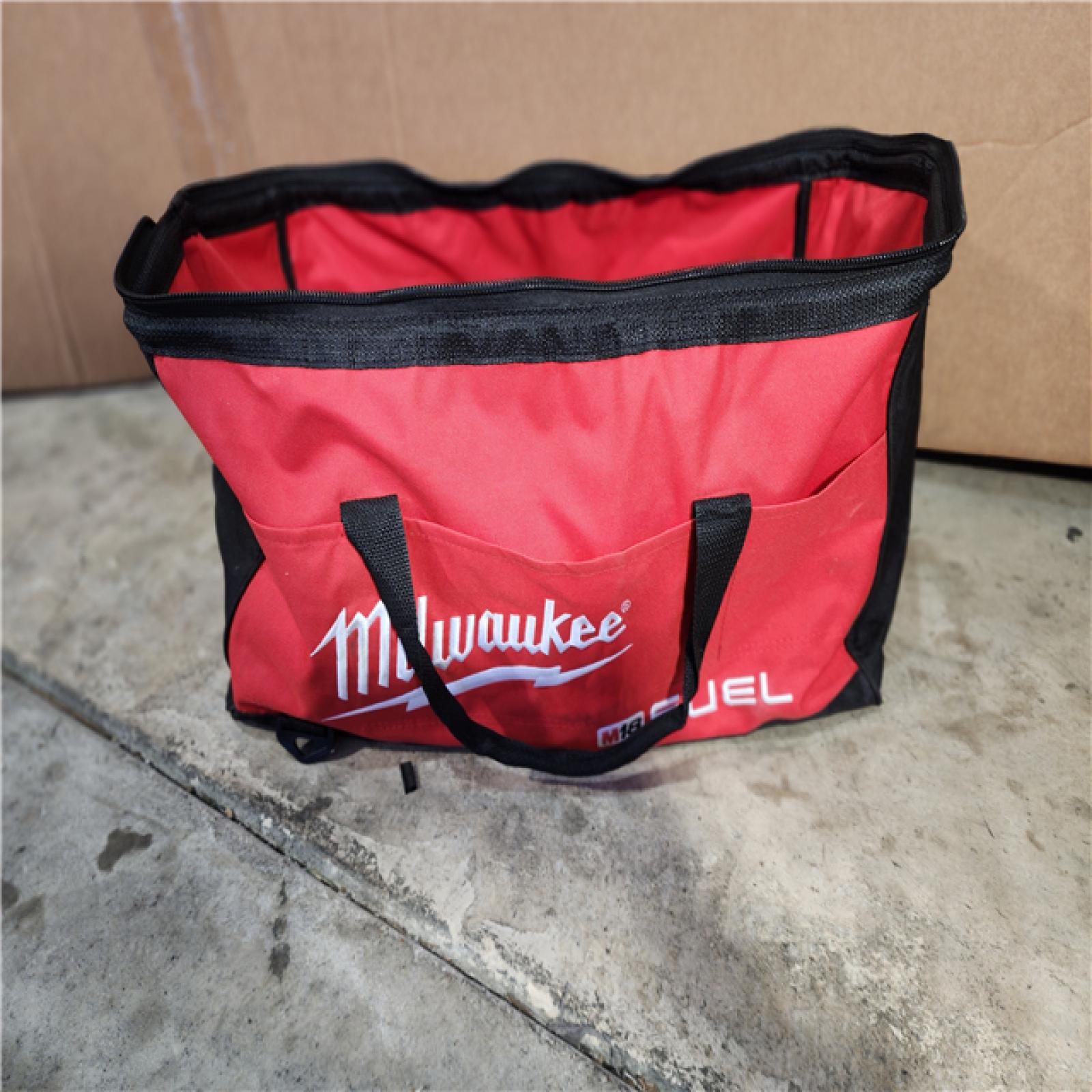 HOUSTON LOCATION - AS-IS MILWAUKEE 6 TOOL KIT