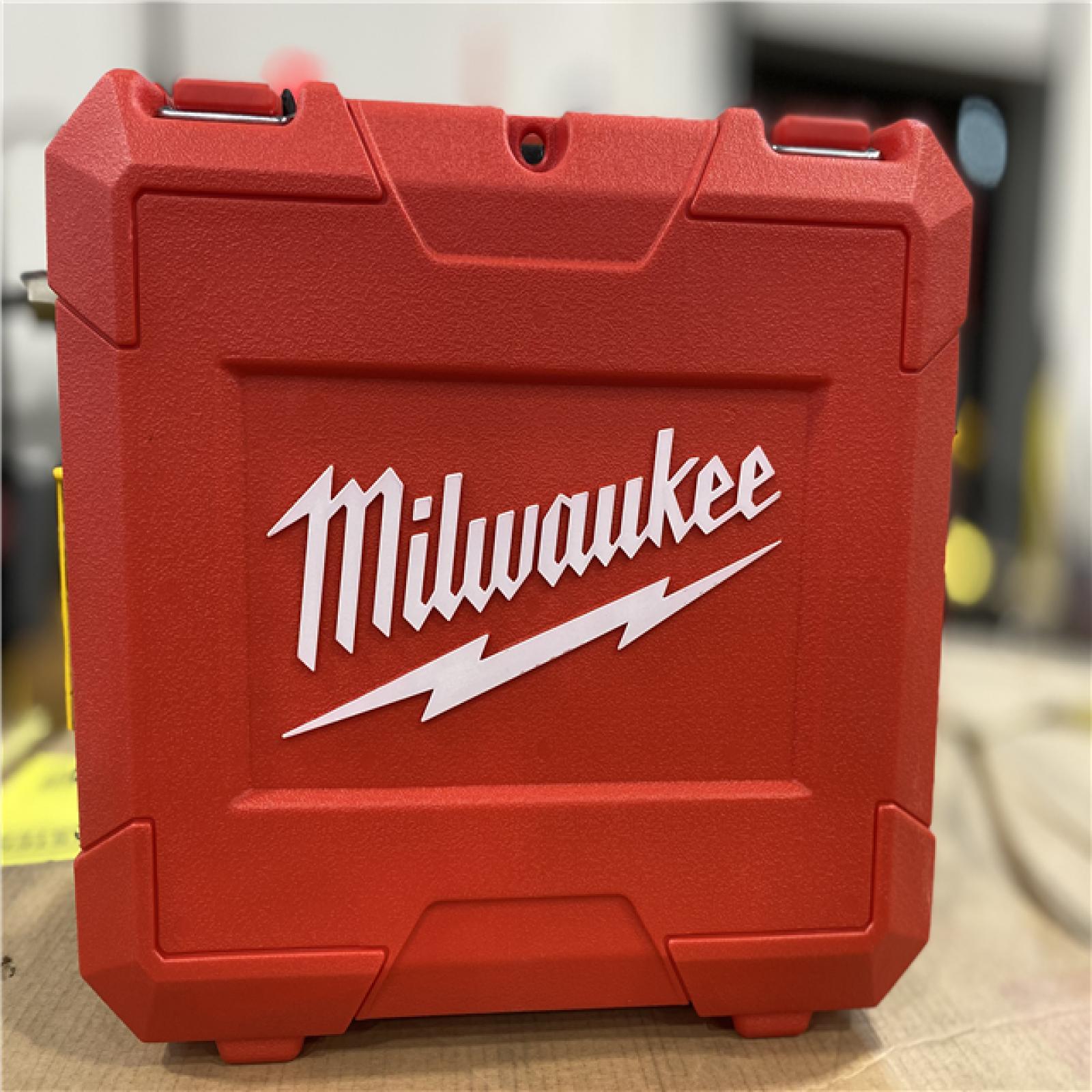 NEW! - Milwaukee M12 12-Volt Lithium-Ion Cordless ProPEX Expansion Tool Kit with (2) 1.5Ah Batteries, (3) Expansion Heads and Hard Case