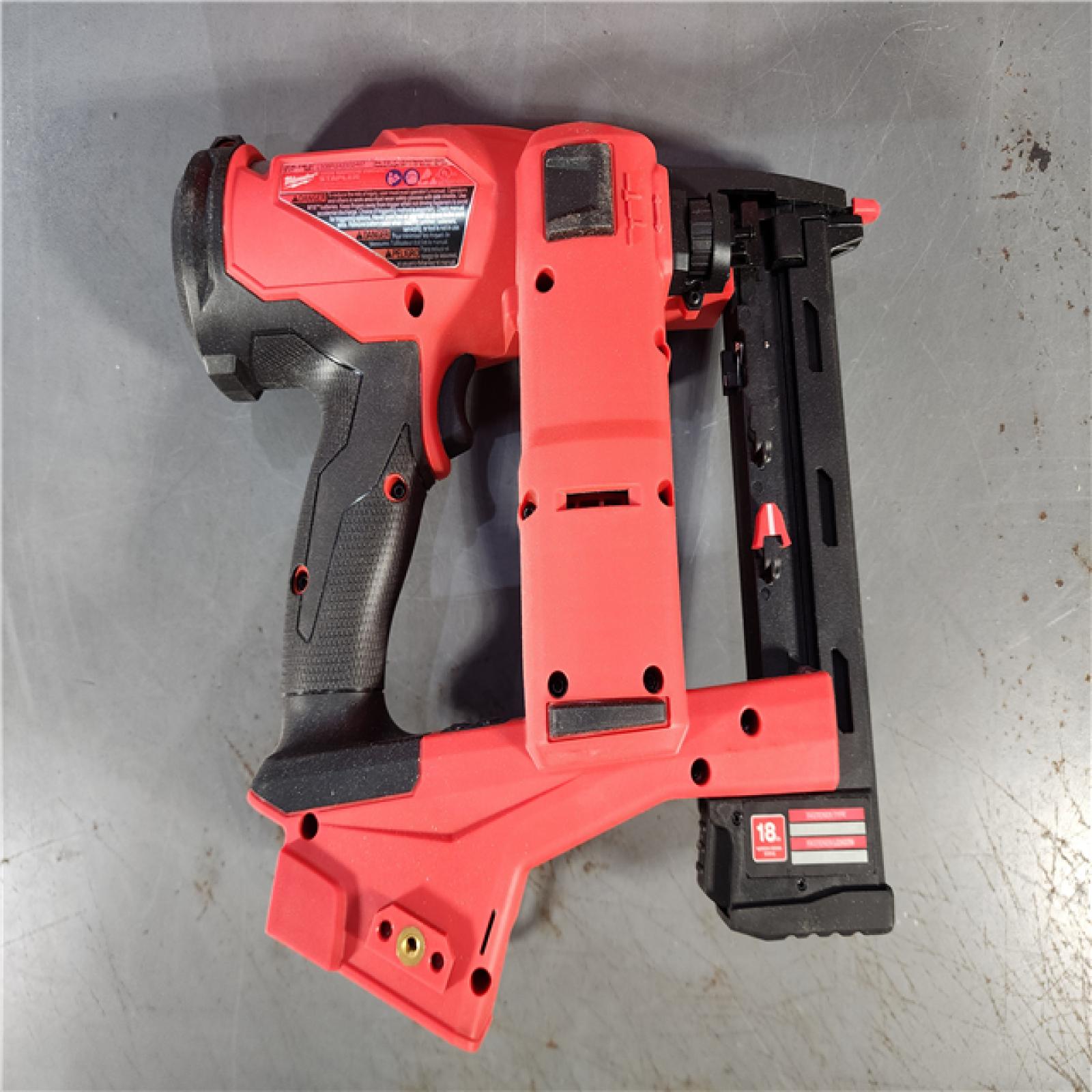 HOUSTON LOCATION - AS-IS (APPEARS LIKE NEW) M18 FUEL 18-Volt Lithium-Ion Brushless Cordless 18-Gauge 1/4 in. Narrow Crown Stapler (Tool-Only)