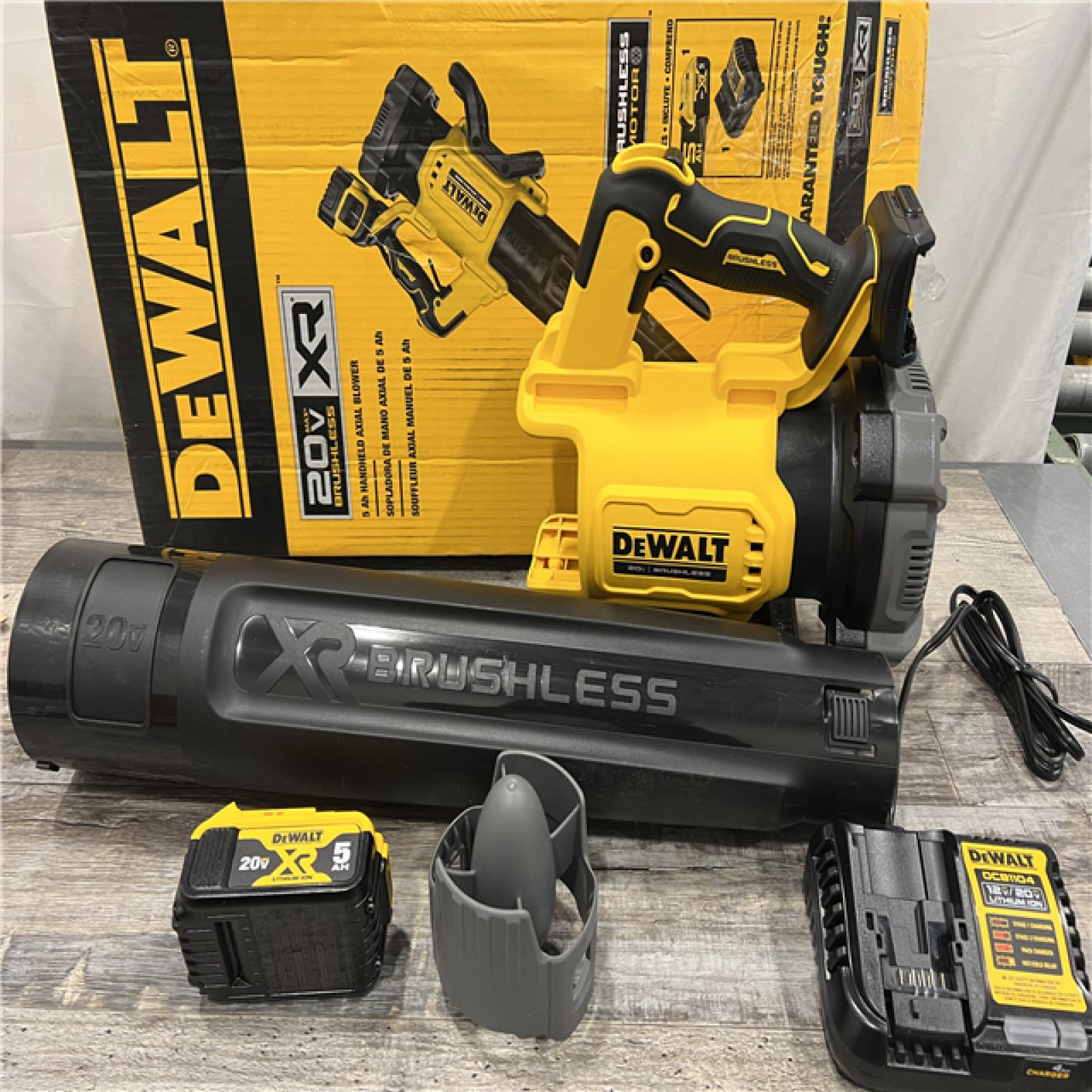 AS-IS DeWalt Brushless Cordless Battery Powered Handheld Leaf Blower KIT