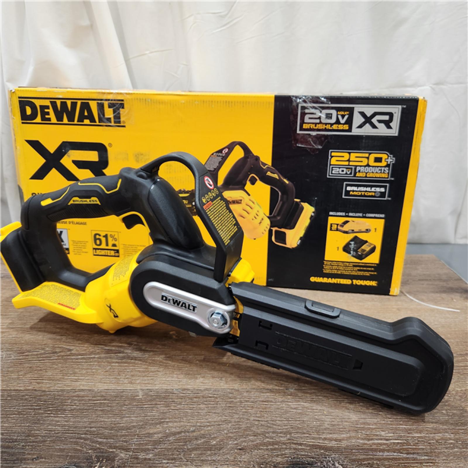 AS-IS Dewalt 20V Max 8  Pruning Chainsaw Brushless Cordless Kit