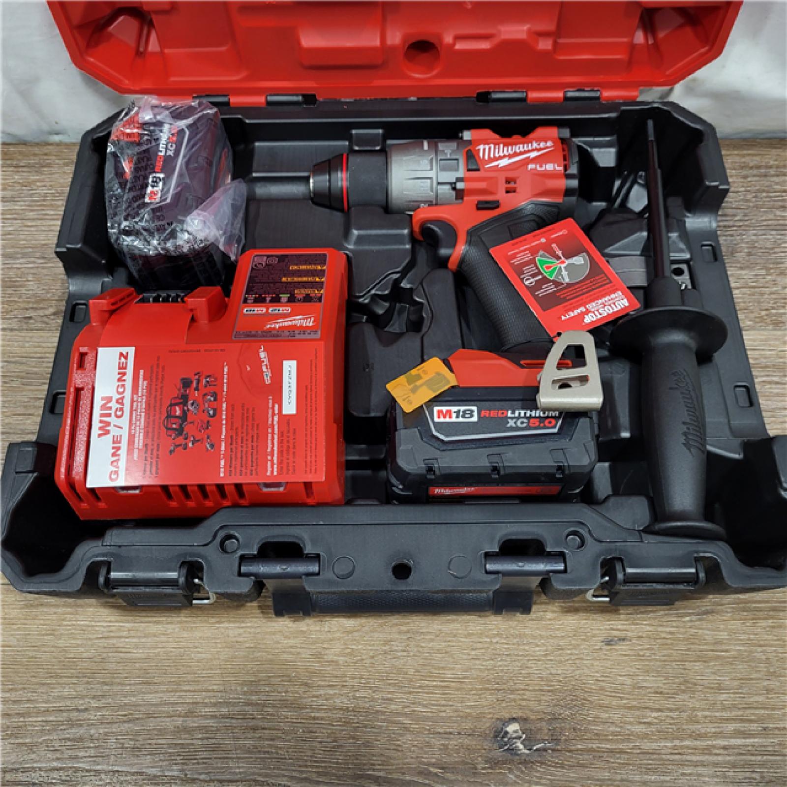 NEW! Milwaukee 2904-22 Hammer Drill Driver Kit with Batteries  Charger & Tool Case  Red