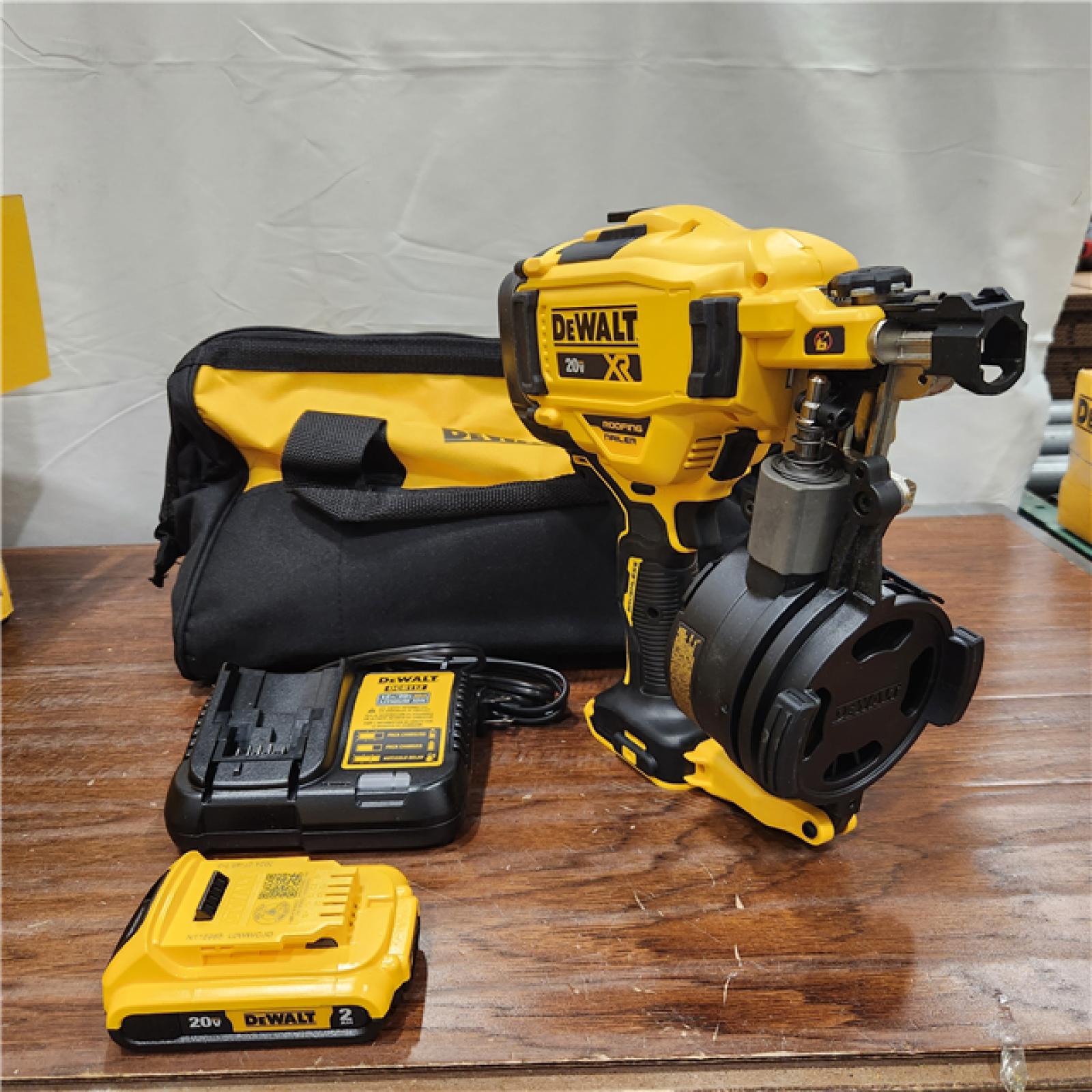 AS-IS DEWALT 2007898 Roofing Nailer Cordless