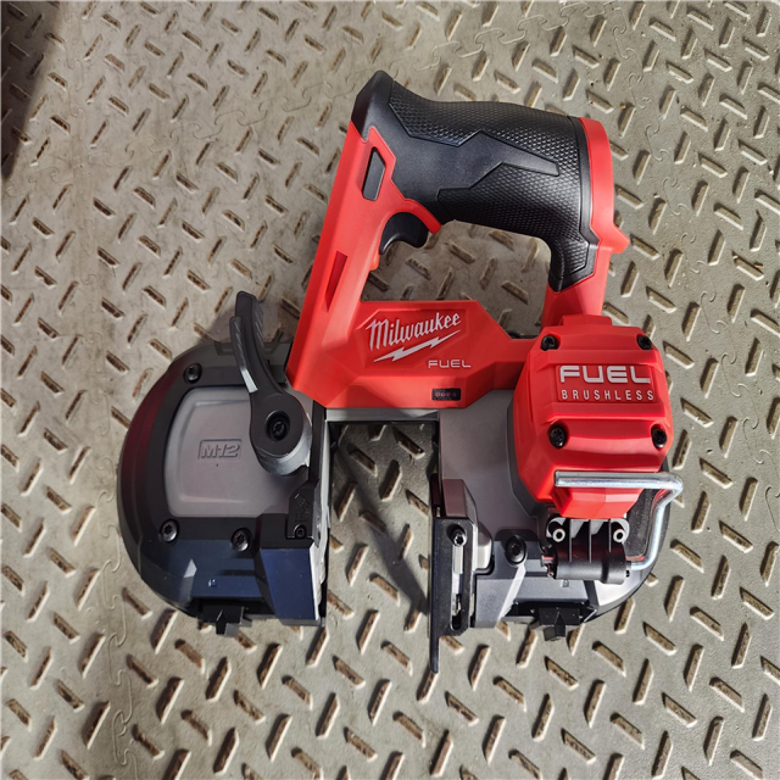 HOUSTON LOCATION - AS-IS (APPEARS LIKE NEW) Milwaukee 2529-20 M12 FUEL 12V Compact Band Saw Bare Tool