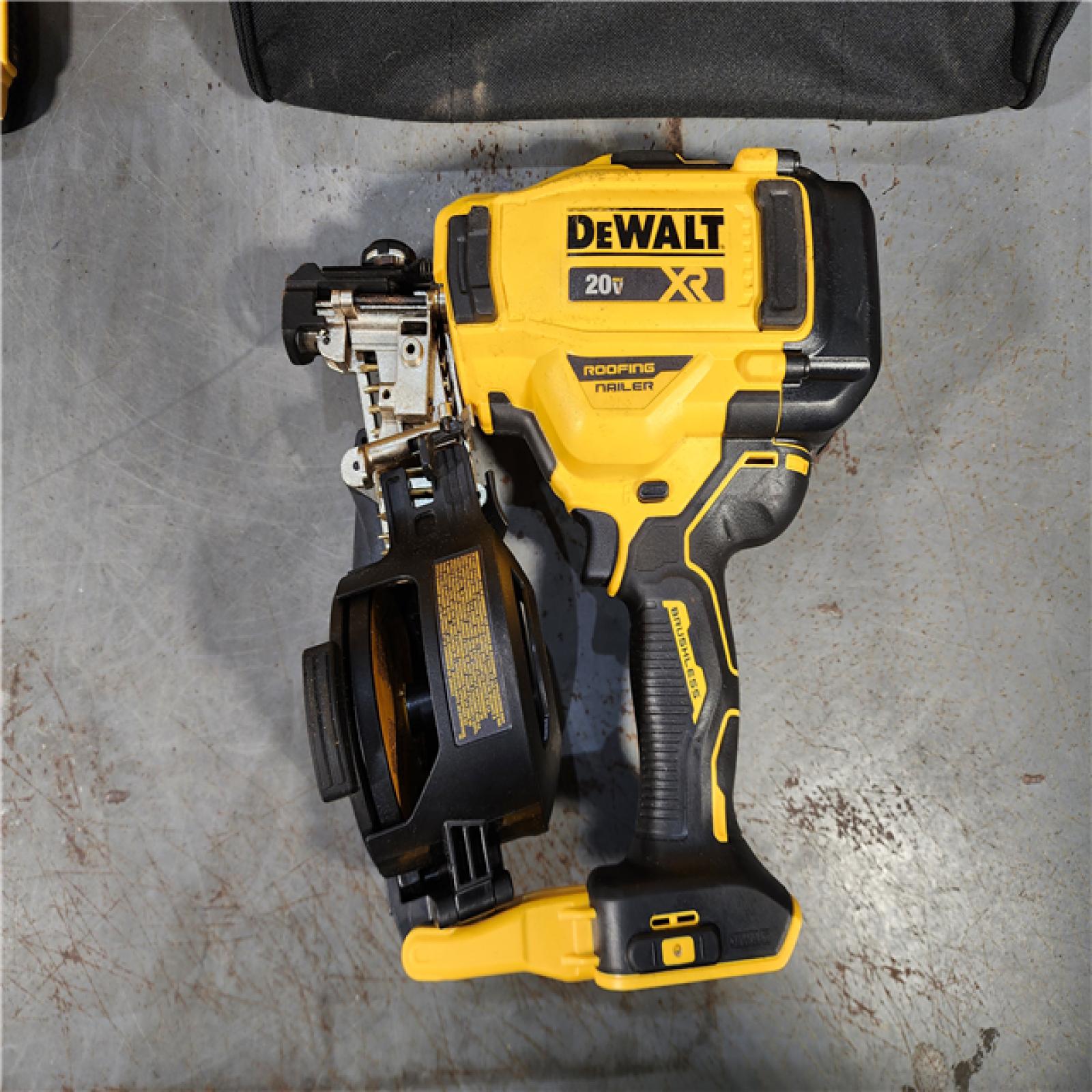 HOUSTON LOCATION - AS-IS DEWALT 2007898 Roofing Nailer Cordless