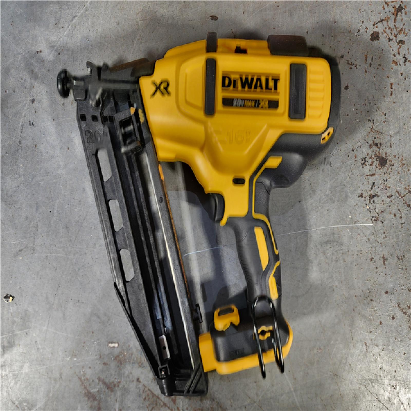 HOUSTON LOCATION - AS-IS DEWALT 20V MAX XR Lithium-Ion Electric Cordless 16-Gauge Angled Finishing Nailer (Tool Only)