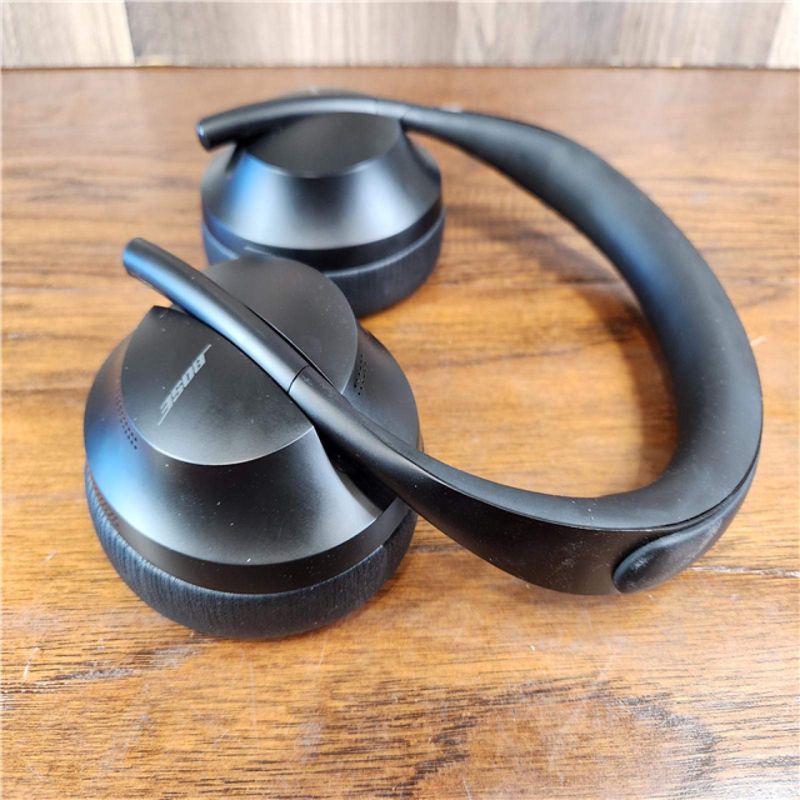 Bose Noise Cancelling Wireless Headphones 700 - Triple Black