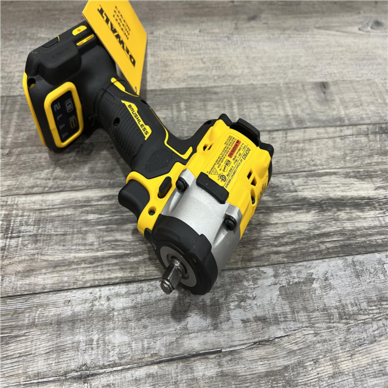 AS-IS DeWalt 20V MAX ATOMIC 3/8 in. Cordless Brushless Compact Impact Wrench Tool Only