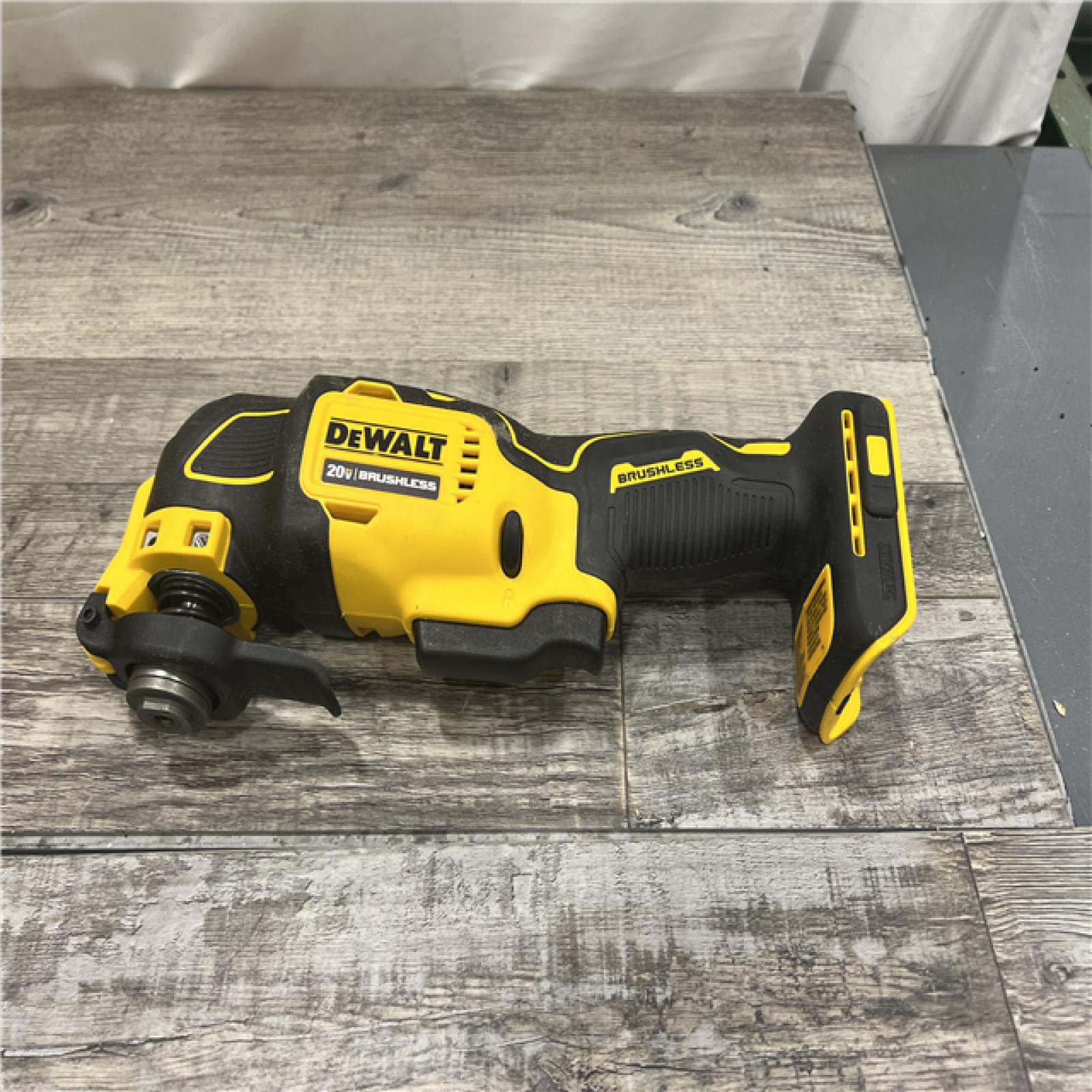 AS-IS DEWALT ATOMIC 20V MAX Cordless Brushless Oscillating Multi Tool (Tool Only)