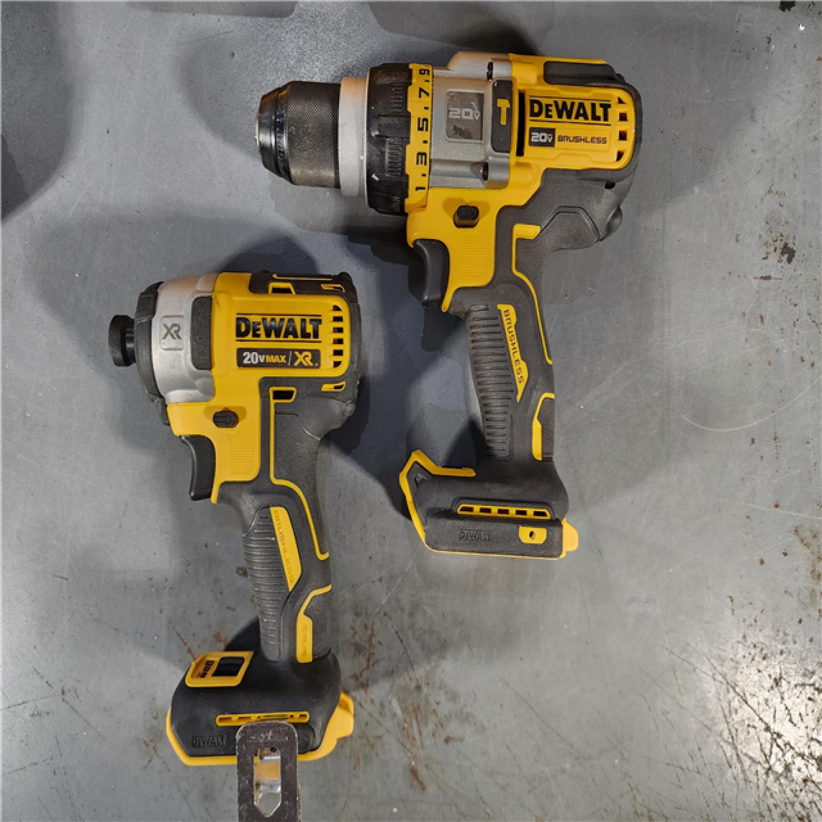 HOUSTON LOCATION - AS-IS DEWALT 20V MAX Cordless Brushless Hammer Drill/Driver 2 Tool Combo Kit with FLEXVOLT ADVANTAGE