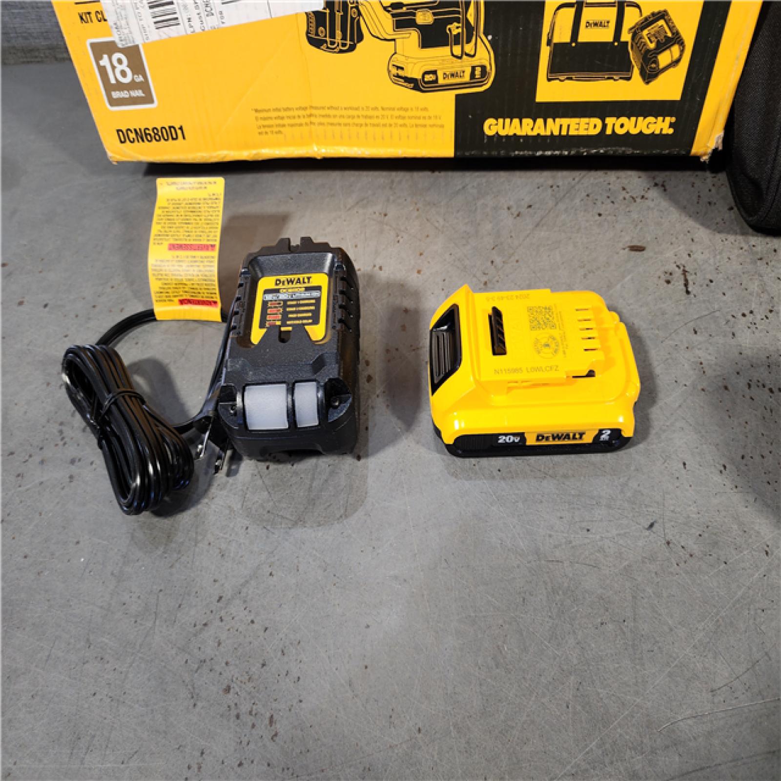 HOUSTON LOCATION - AS-IS DEWALT 20V MAX XR 18 Gauge Brad Nailer Kit