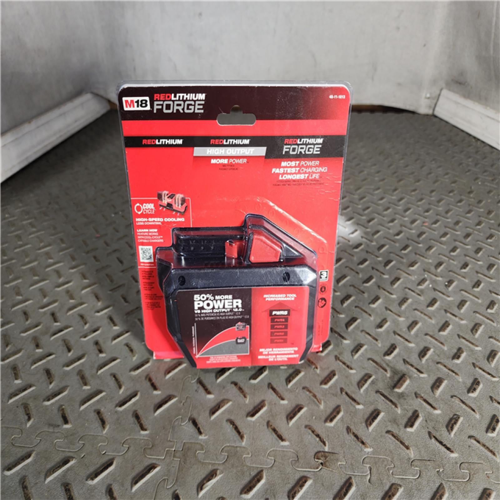 HOUSTON LOCATION - AS-IS (NEW)Milwaukee 48-11-1813 M18 REDLITHIUM FORGE High Output 12.0Ah Battery Pack