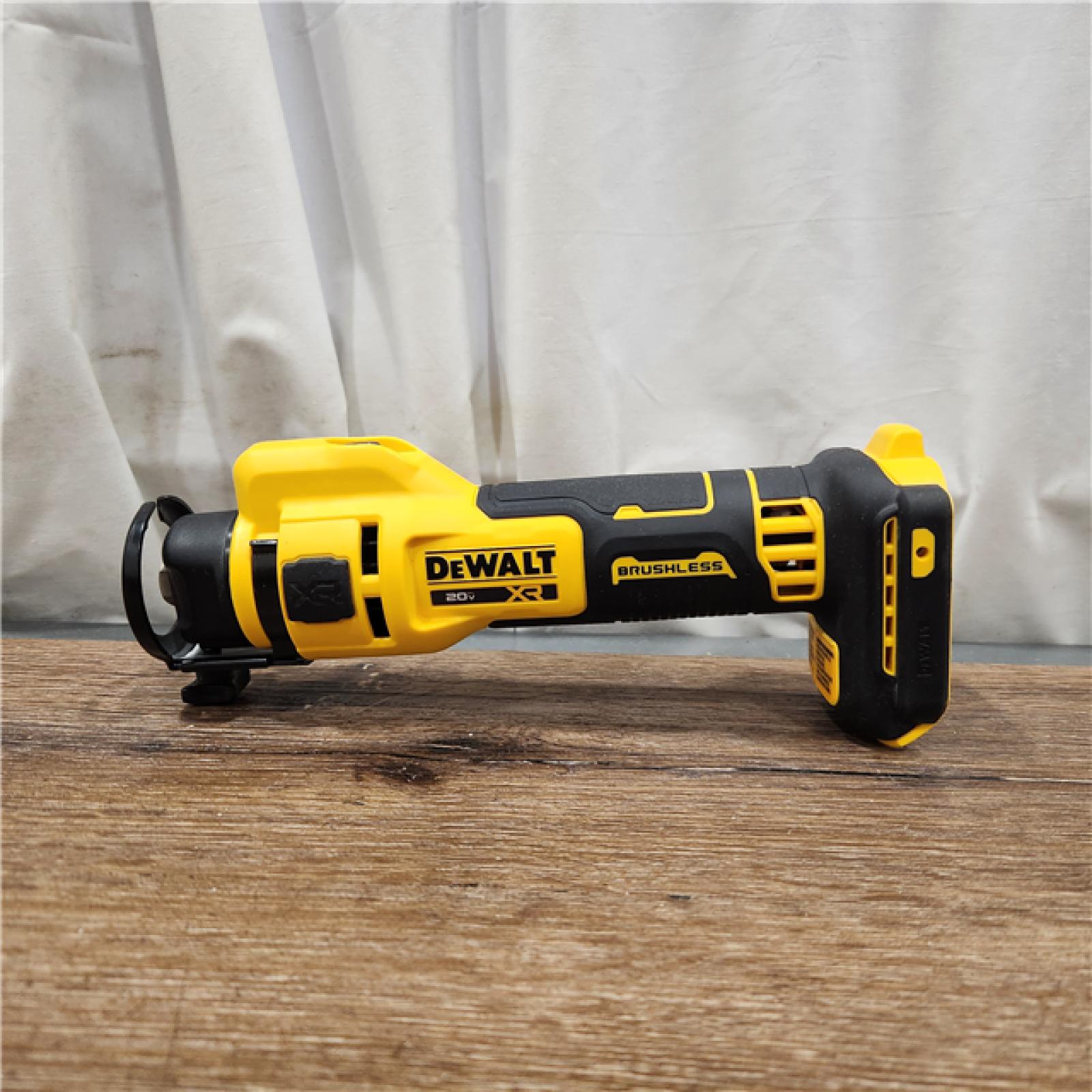 AS-IS DEWALT 20V MAX Cordless Cut Out Tool