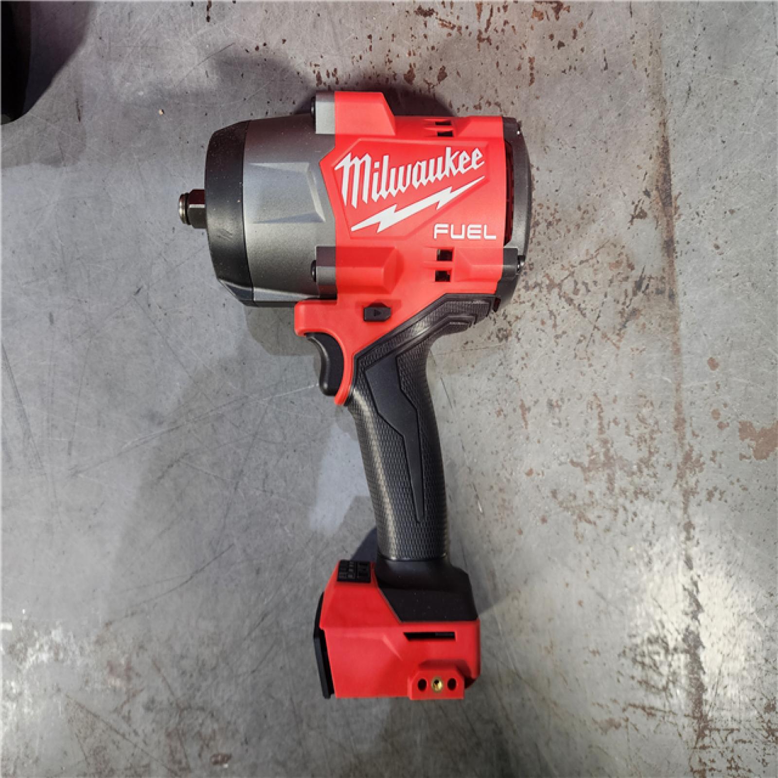 HOUSTON LOCATION - AS-IS Milwaukee M18 1/2 in. Cordless Brushless High Torque Impact Wrench Kit (Battery & Charger)