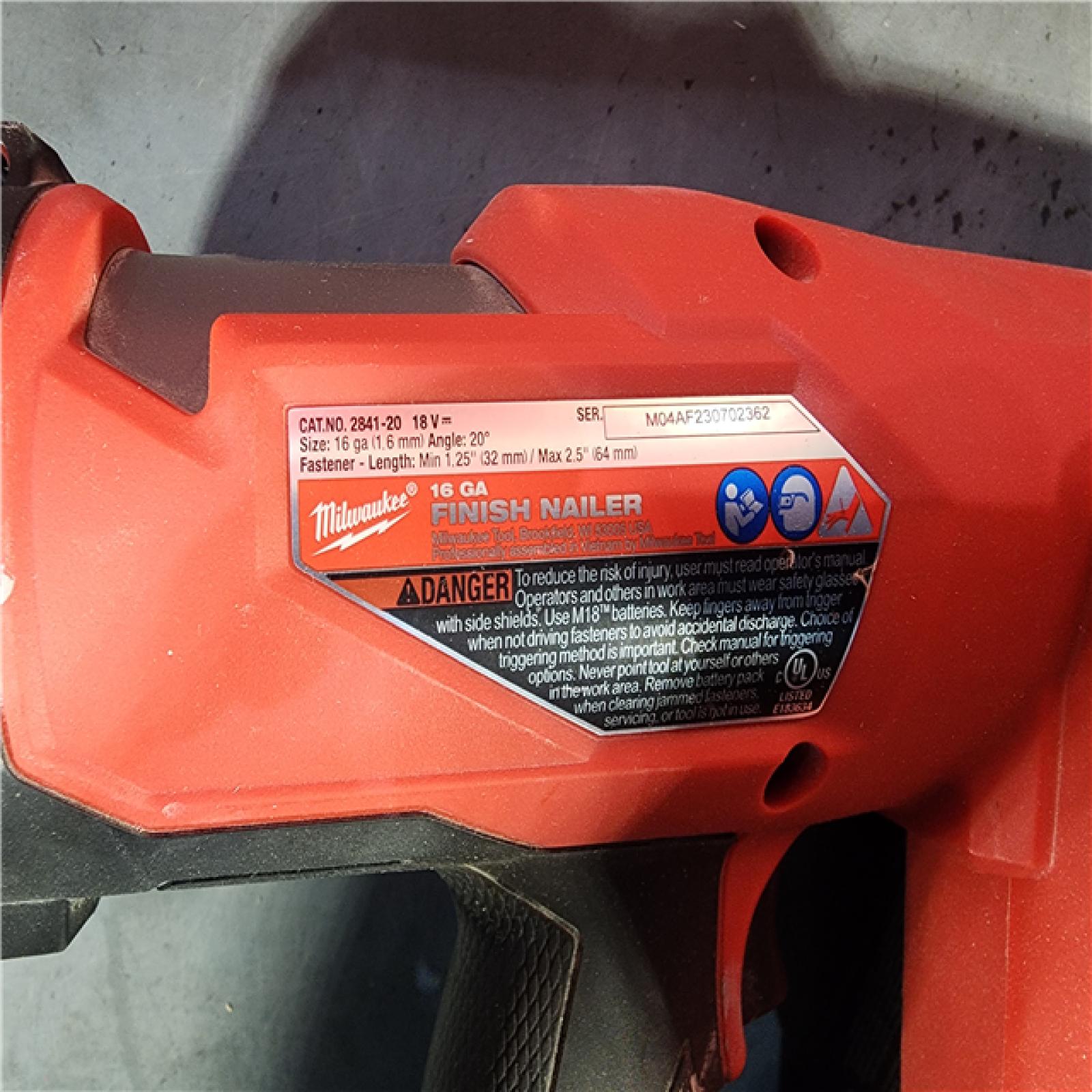 HOUSTON LOCATION - AS-IS Milwaukee 2841-20 18V Cordless Gen II 16 Gauge Angled Finish Nailer (Tool Only)