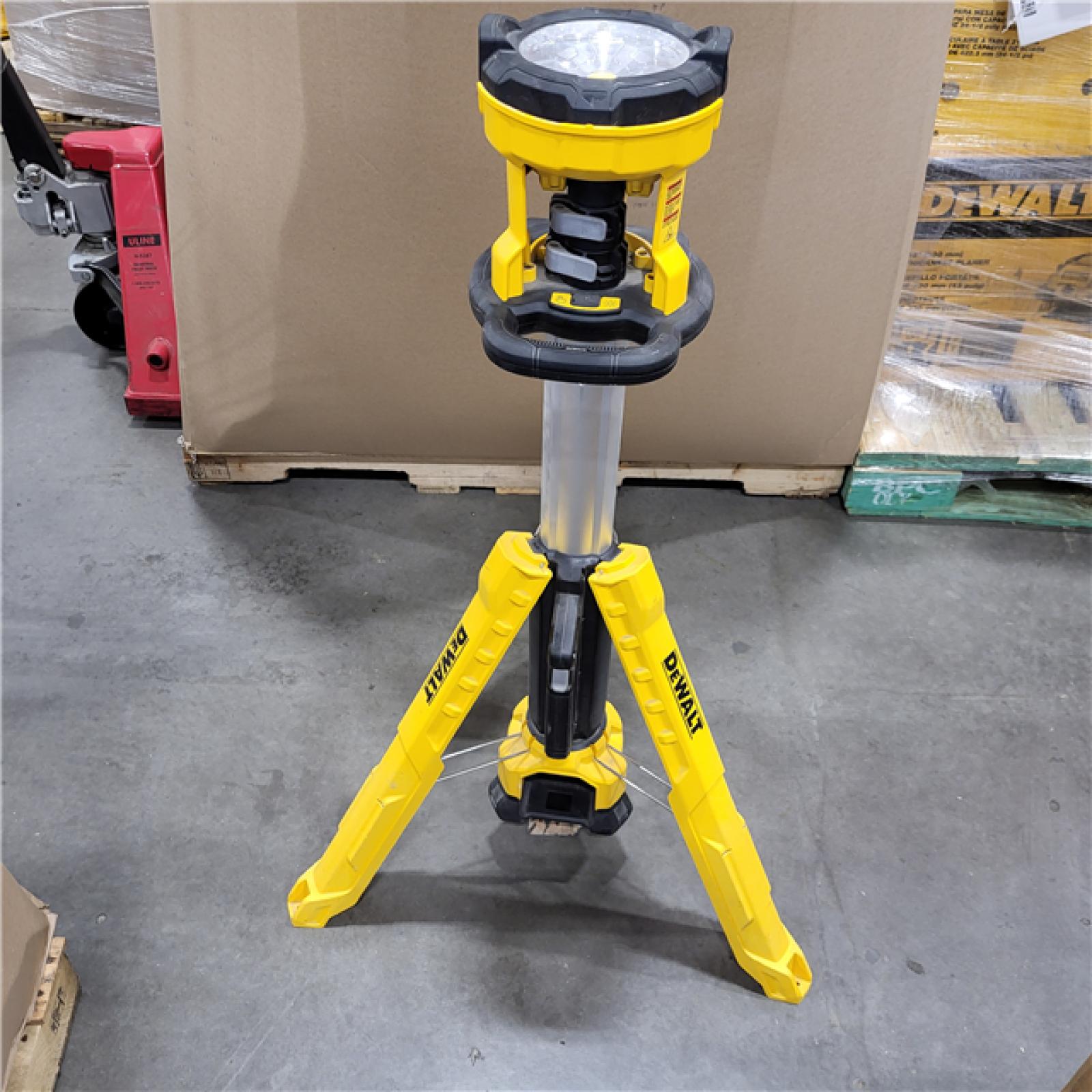 AS-IS DEWALT 20V MAX 3000 Lumens Tripod Jobsite Light (Tool-Only)