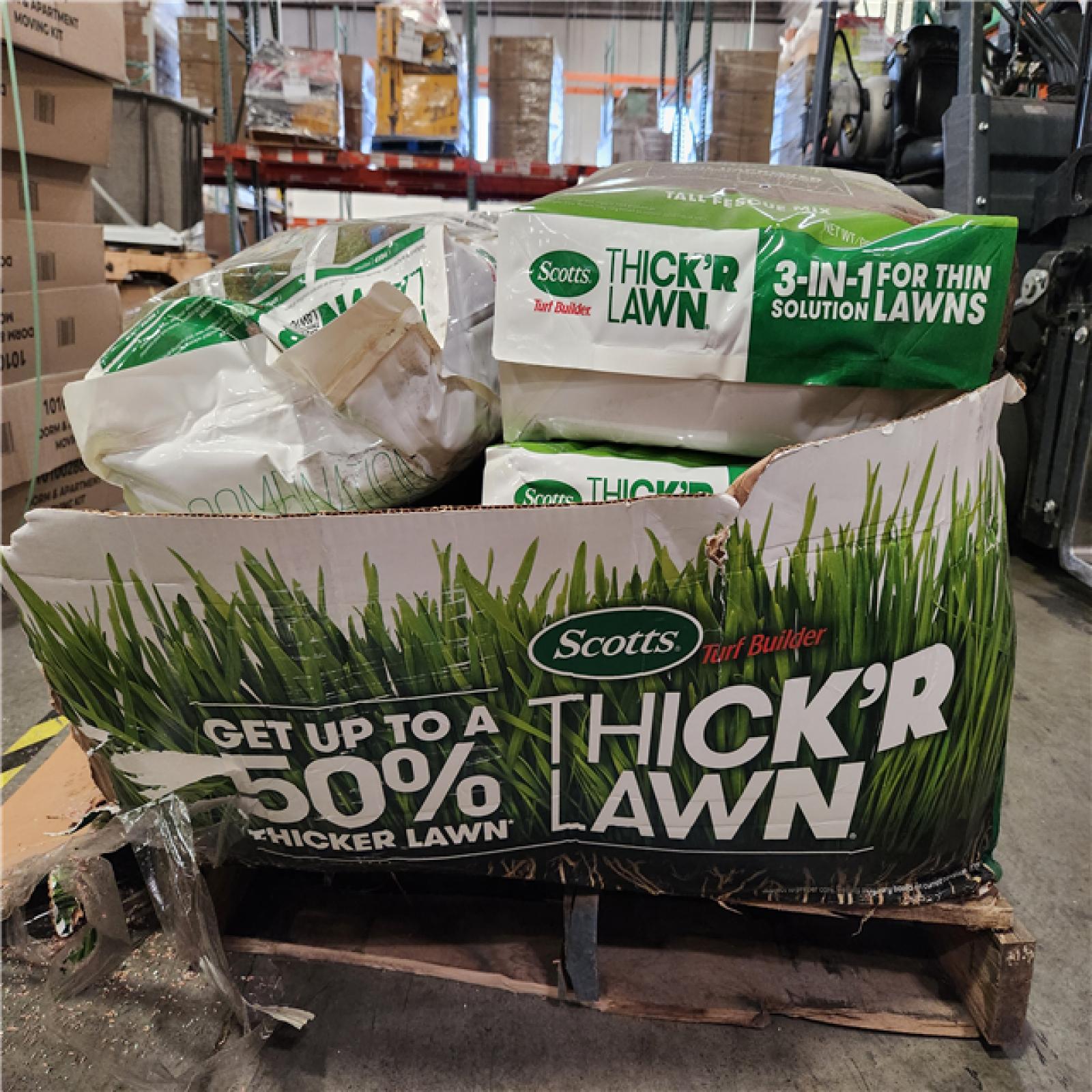 Phoenix Location Scotts Turf Builder 40 lbs. 4,000 sq. ft. THICK'R LAWN Grass Seed, Fertilizer, and Soil Improver for Tall Fescue (12 bAGS)