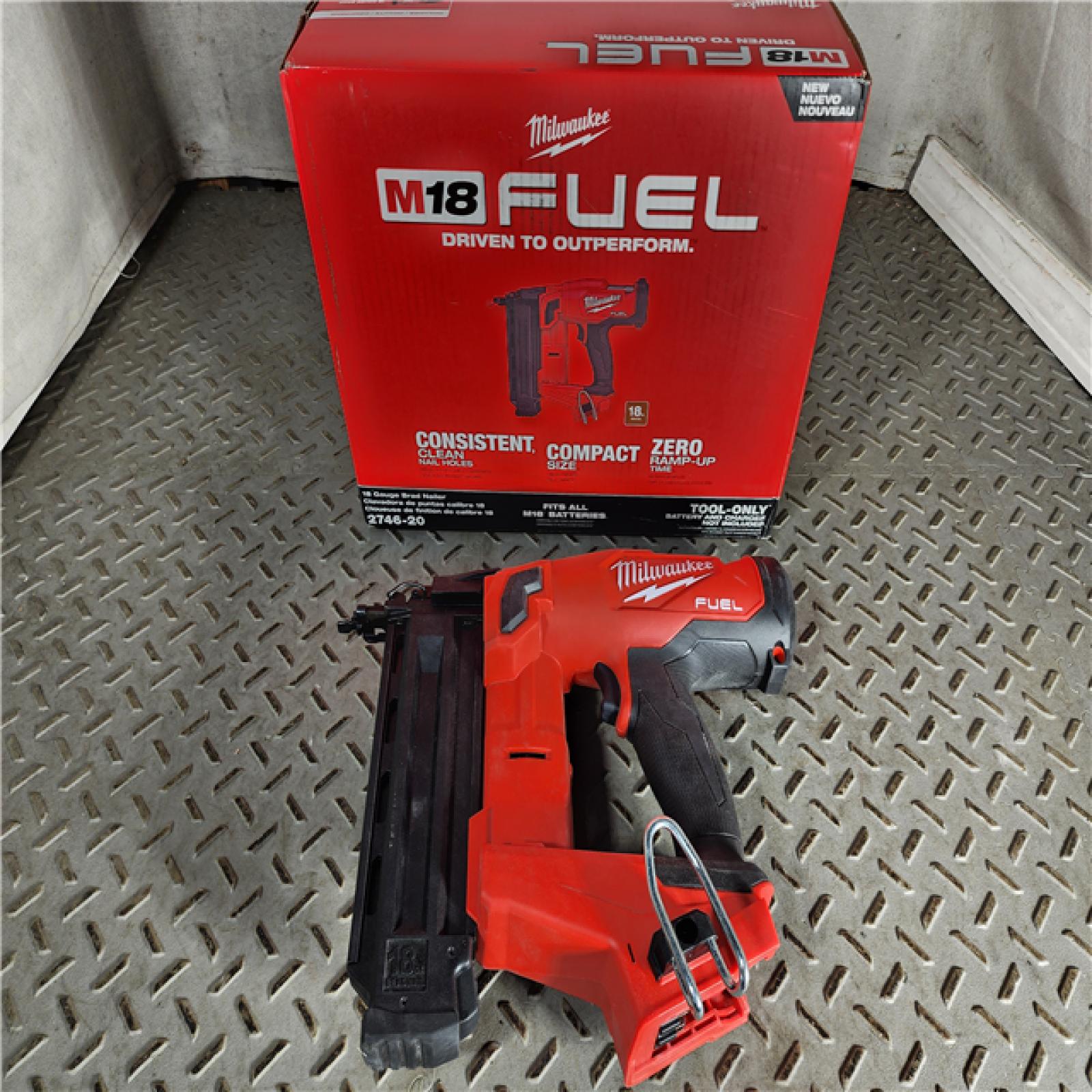 HOUSTON LOCATION - AS-IS Milwaukee M18 Fuel 18V Brushless 18-Gauge Brad Nailer 2746-20 (Bare Tool)