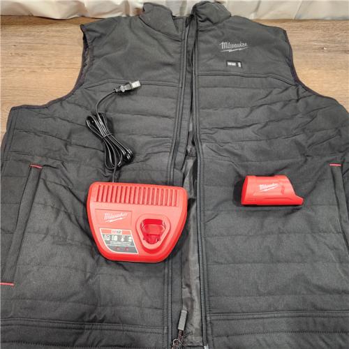 AS-IS Milwaukee Men's M12 Heated AXIS Vest