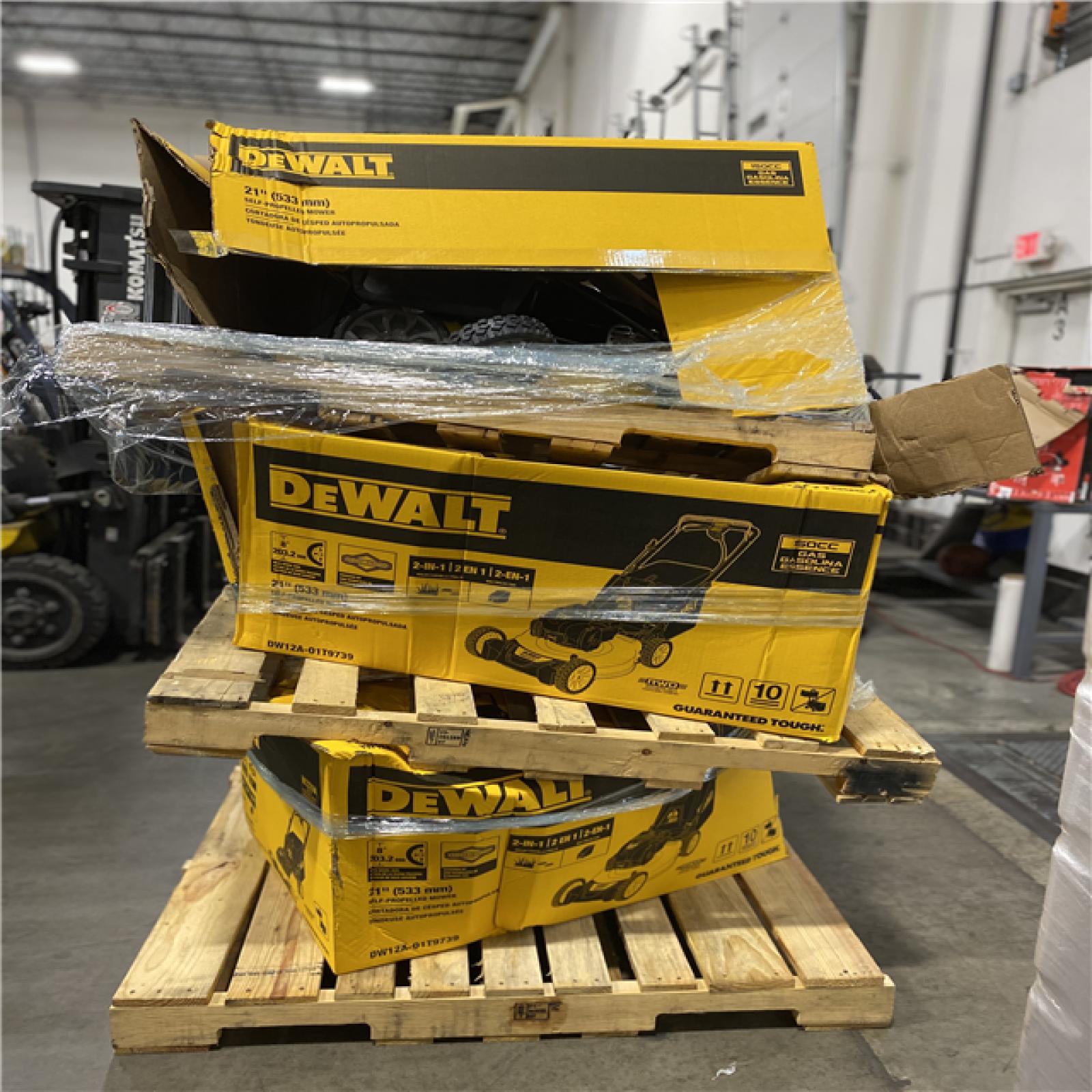 DALLAS LOCATION -  DEWALT 21 in. 150cc Briggs and Stratton 625ex Engine Rear Wheel Drive 2-in-1 Gas Self Propelled Walk Behind Lawn Mower PALLET - ( UNITS 3)