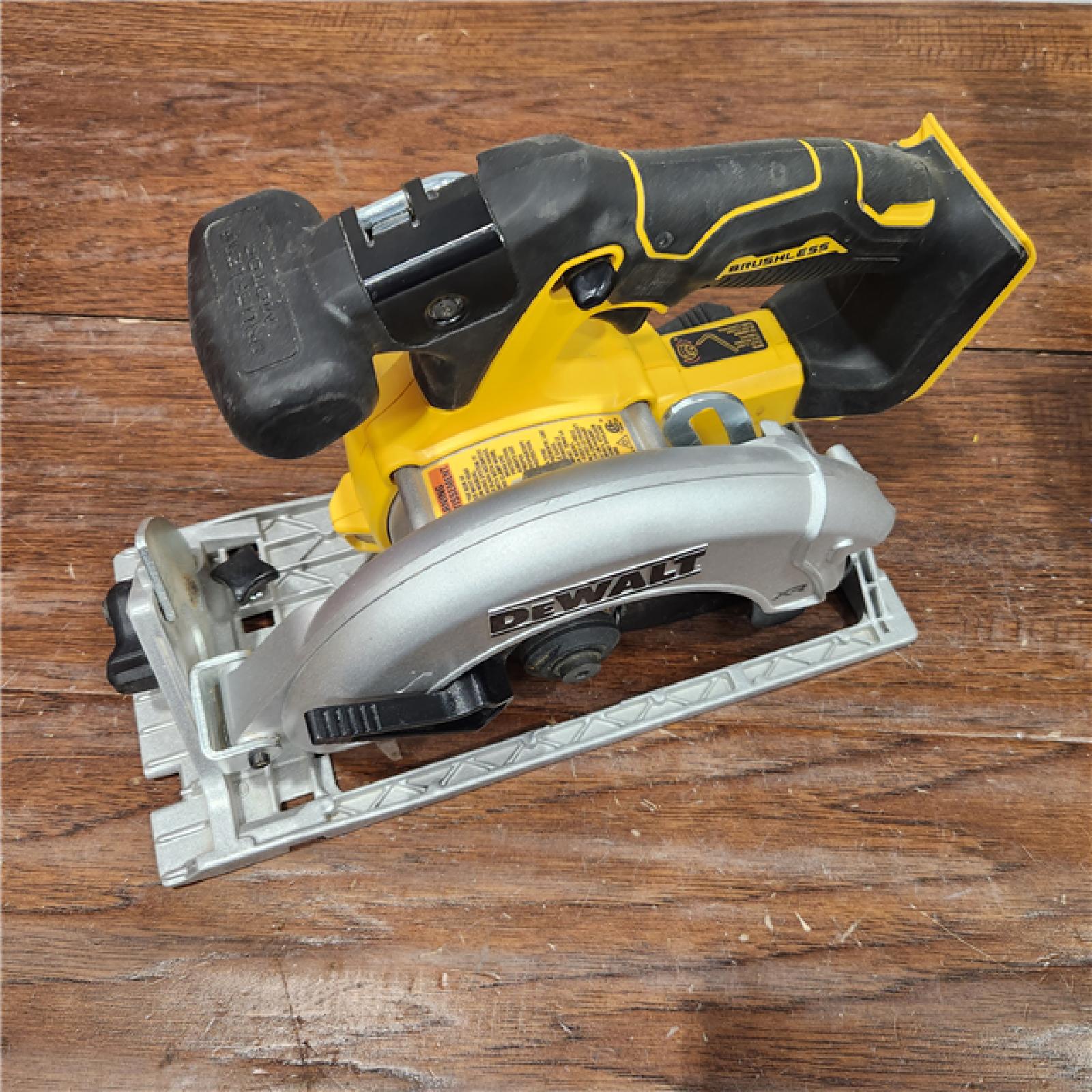 AS-IS DeWALT DCS565B 20V Max Brushless 6.5   Cordless Circular Saw