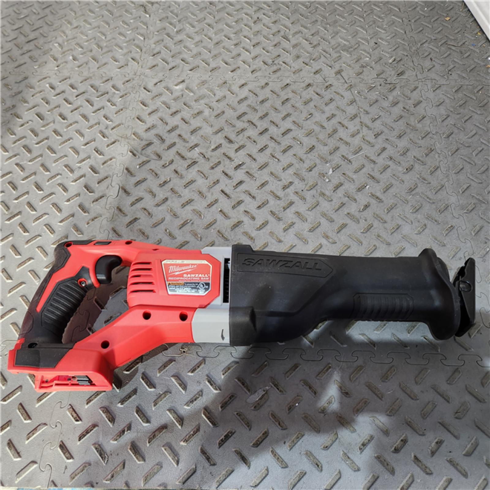 HOUSTON Location-AS-IS-Milwaukee 2621-20 M18 18V Lithium Ion Cordless Sawzall 3 000RPM Reciprocating Saw with Quik Lok Blade Clamp and All Metal Gearbox (Bare Tool) APPEARS IN NEW Condition