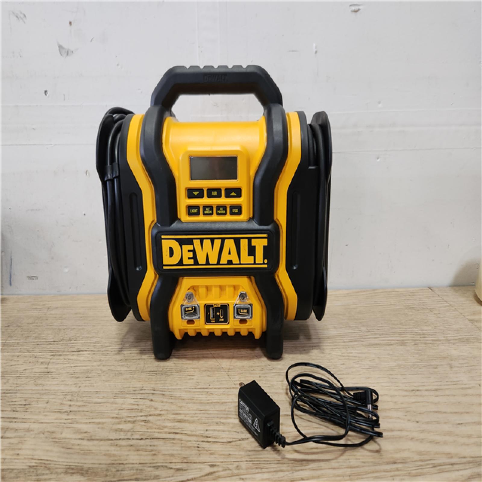 Phoenix Location DEWALT Portable Power 2000 Peak Amp Jump Starter w/Digital Compressor