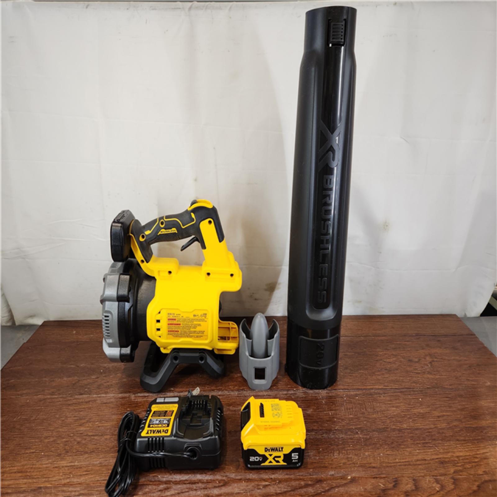 AS-IS DEWALT 20V MAX Brushless Cordless Handheld Axial Leaf Blower Kit