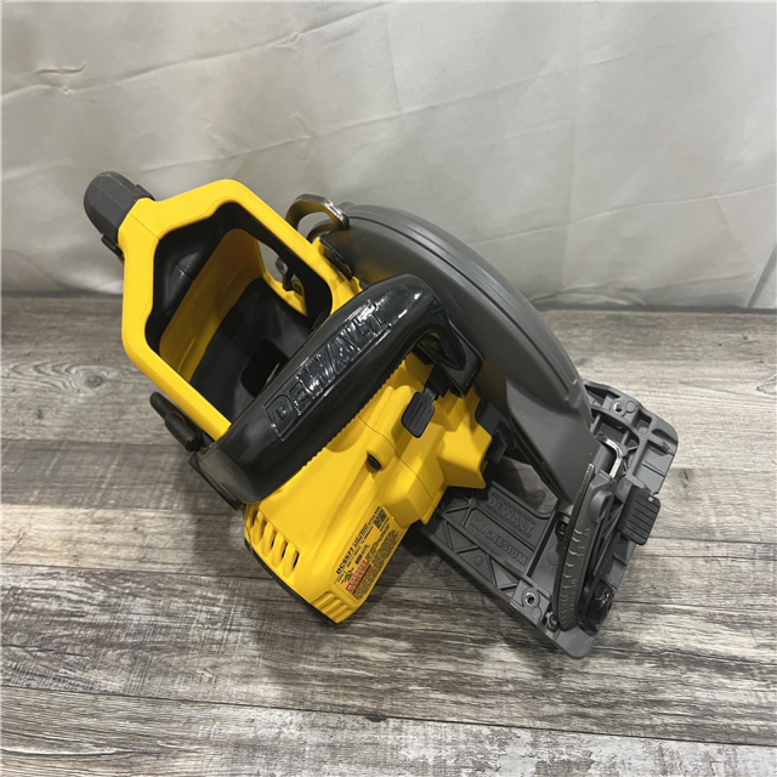 AS-IS DEWALT FLEXVOLT 60V MAX Cordless Brushless 7-1/4 in. Wormdrive Style Circular Saw (Tool Only)