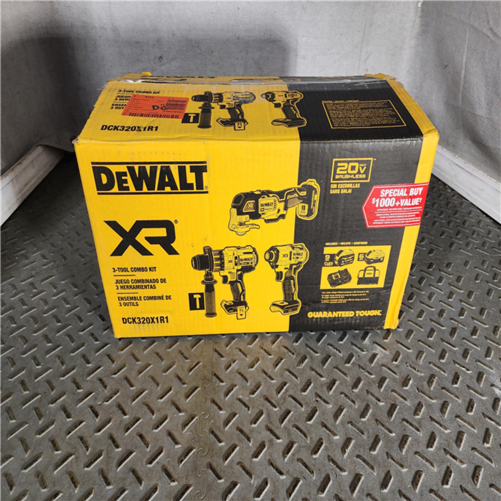 HOUSTON LOCATION - AS-IS (APPEARS LIKE NEW) DEWALT 20-Volt Lithium-Ion Cordless 3-Tool Combo Kit with FLEXVOLT 9 Ah and 20V 6 Ah Batteries and Charger