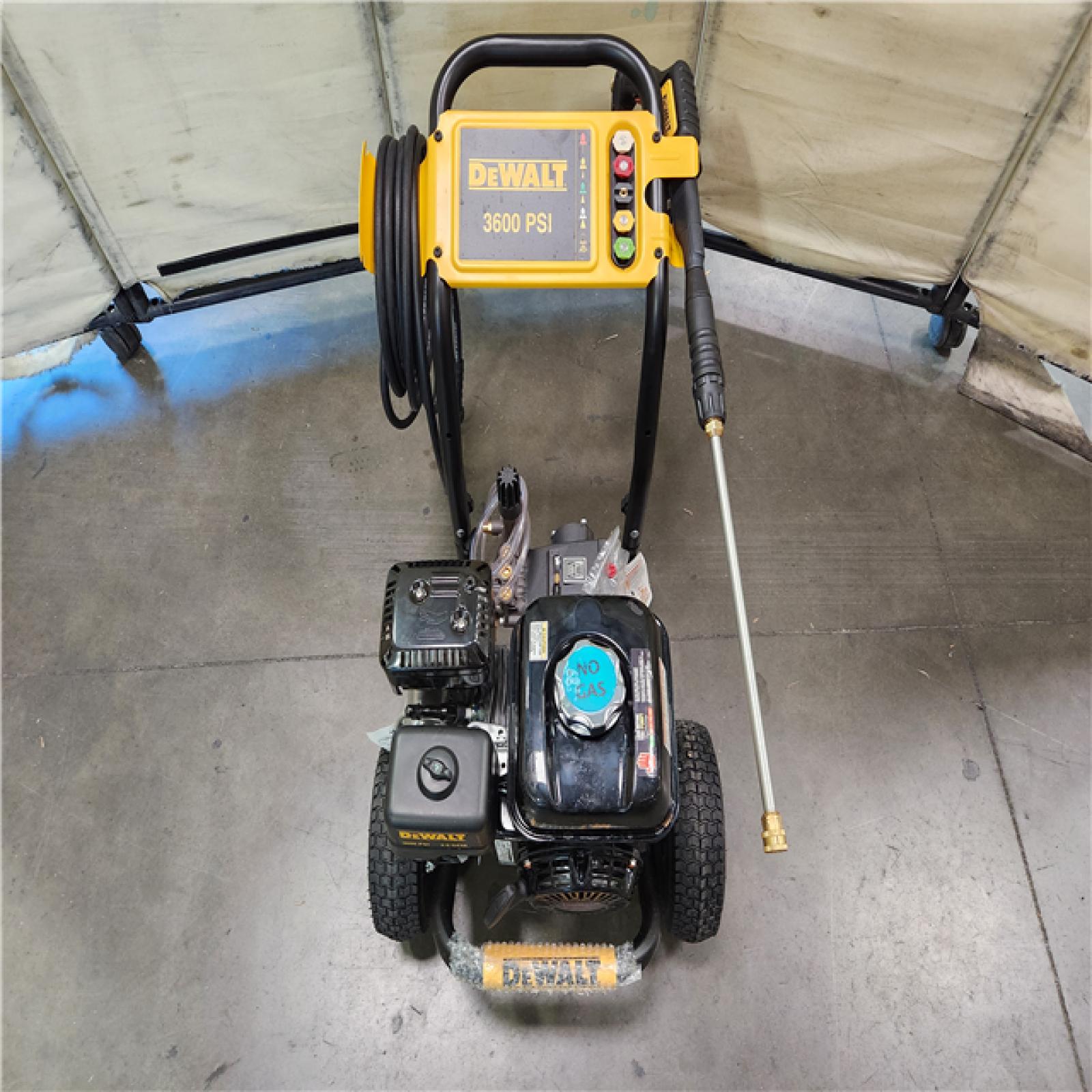 California AS-IS DEWALT 3600 PSI 2.5 GPM Cold Water Gas Professional Pressure Washer with HONDA GX200 Engine