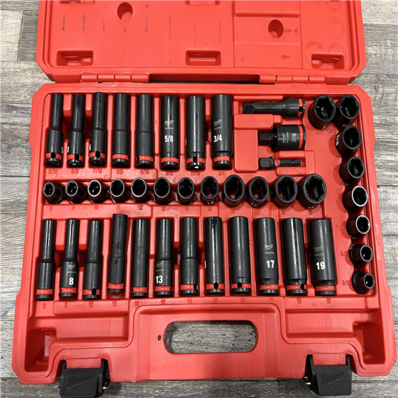 AS-IS Milwaukee Tool 43 Pc 3/8 Drive Deep Socket Set - 5/16 to 3/4, 8 to 19mm, 6 Points | Part #49-66-7009