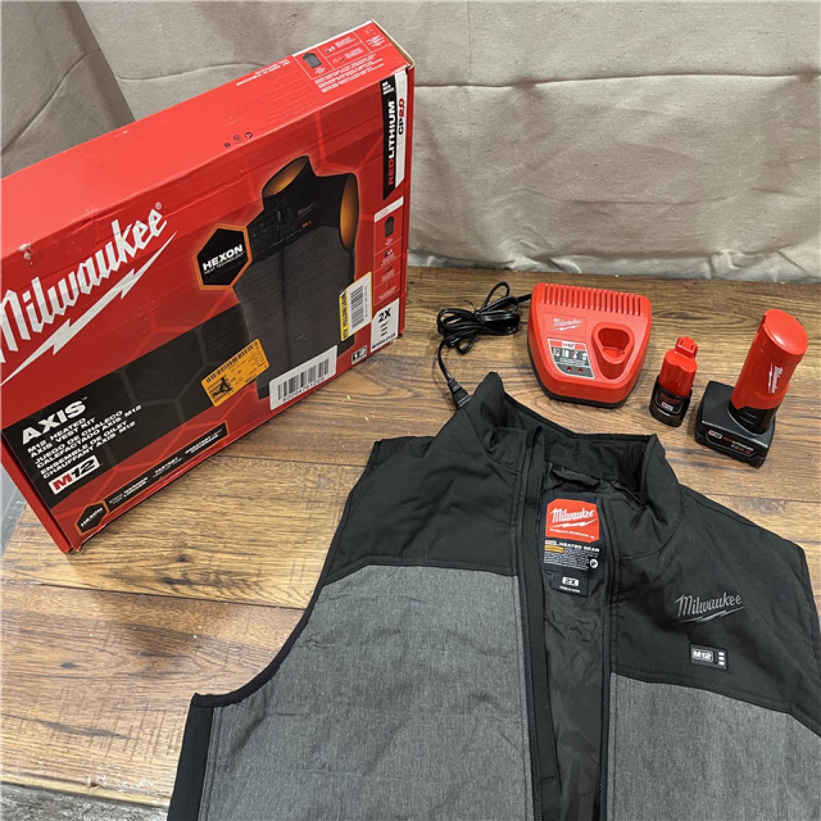 AS-IS Milwaukee Men's 2 X-Large M12 12-Volt Lithium-Ion Cordless Axis Gray Heated Quilted Vest Kit with (1) 2.0 Ah Battery and Charger