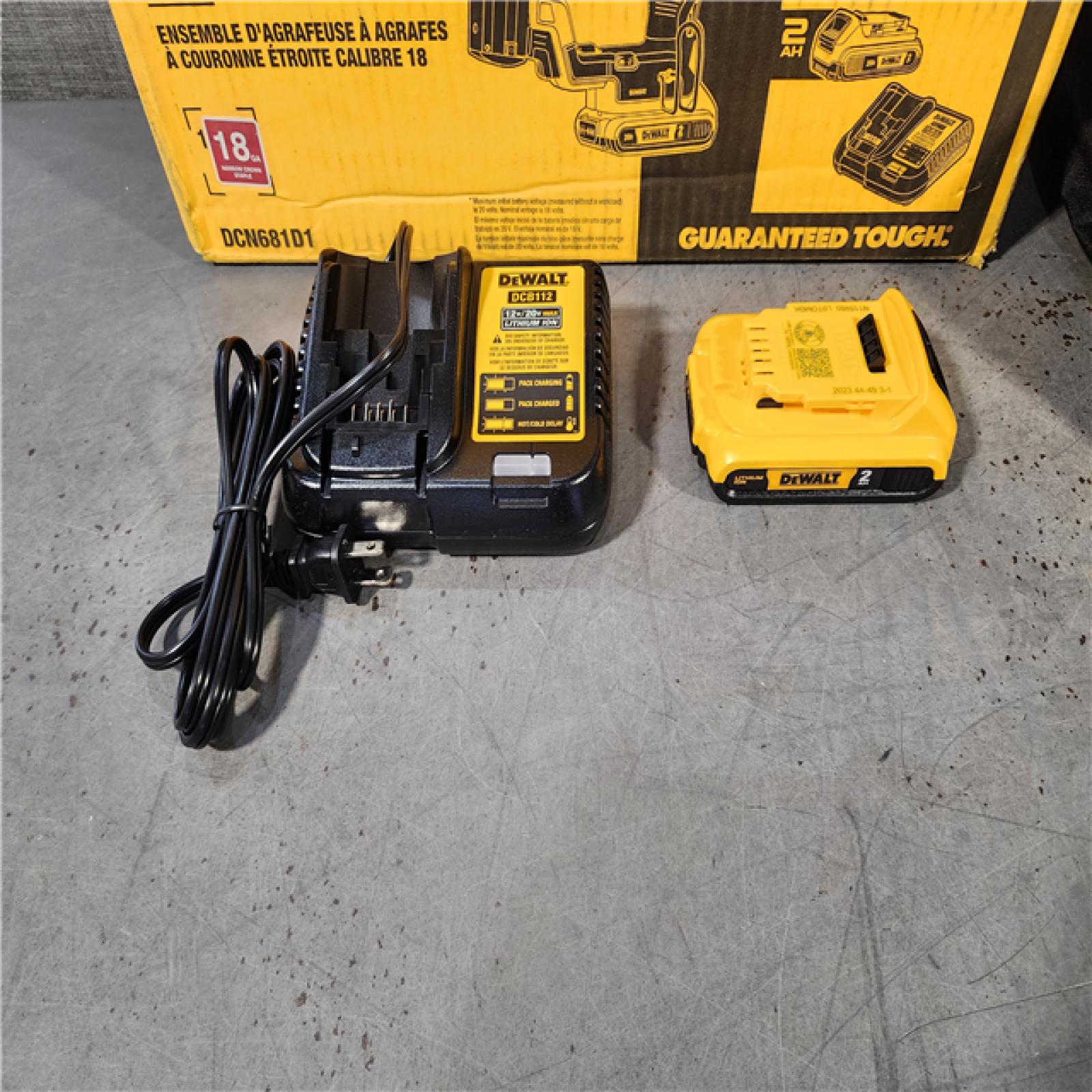 HOUSTON LOCATION - AS-IS DEWALT DCN681D1 20V 18Ga Stapler Kit