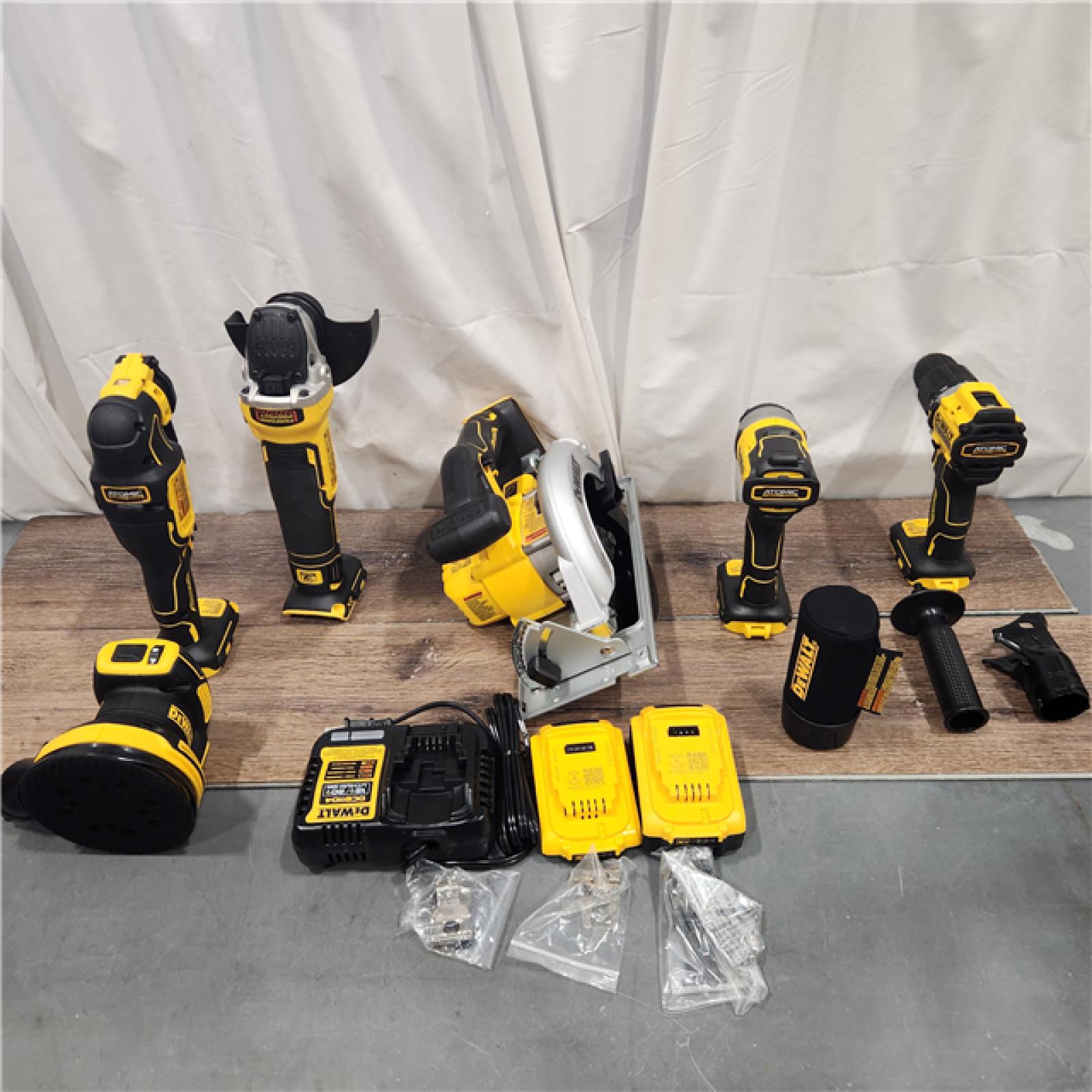 AS IS Dewalt 20-Volt MAX ToughSystem Lithium-Ion 6-Tool Cordless Combo Kit