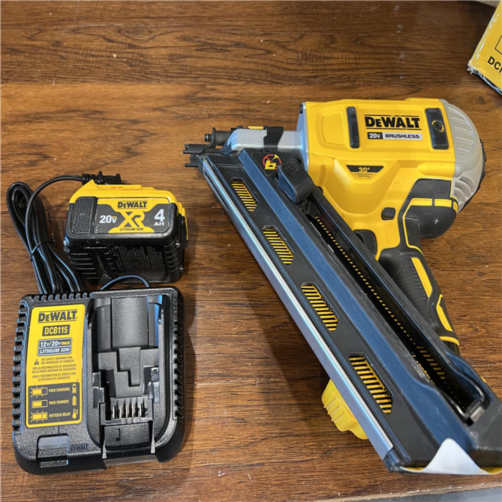 AS-IS DeWalt 20V MAX Brushless Cordless 2-Speed 30° Paper Collated Framing Nailer Kit