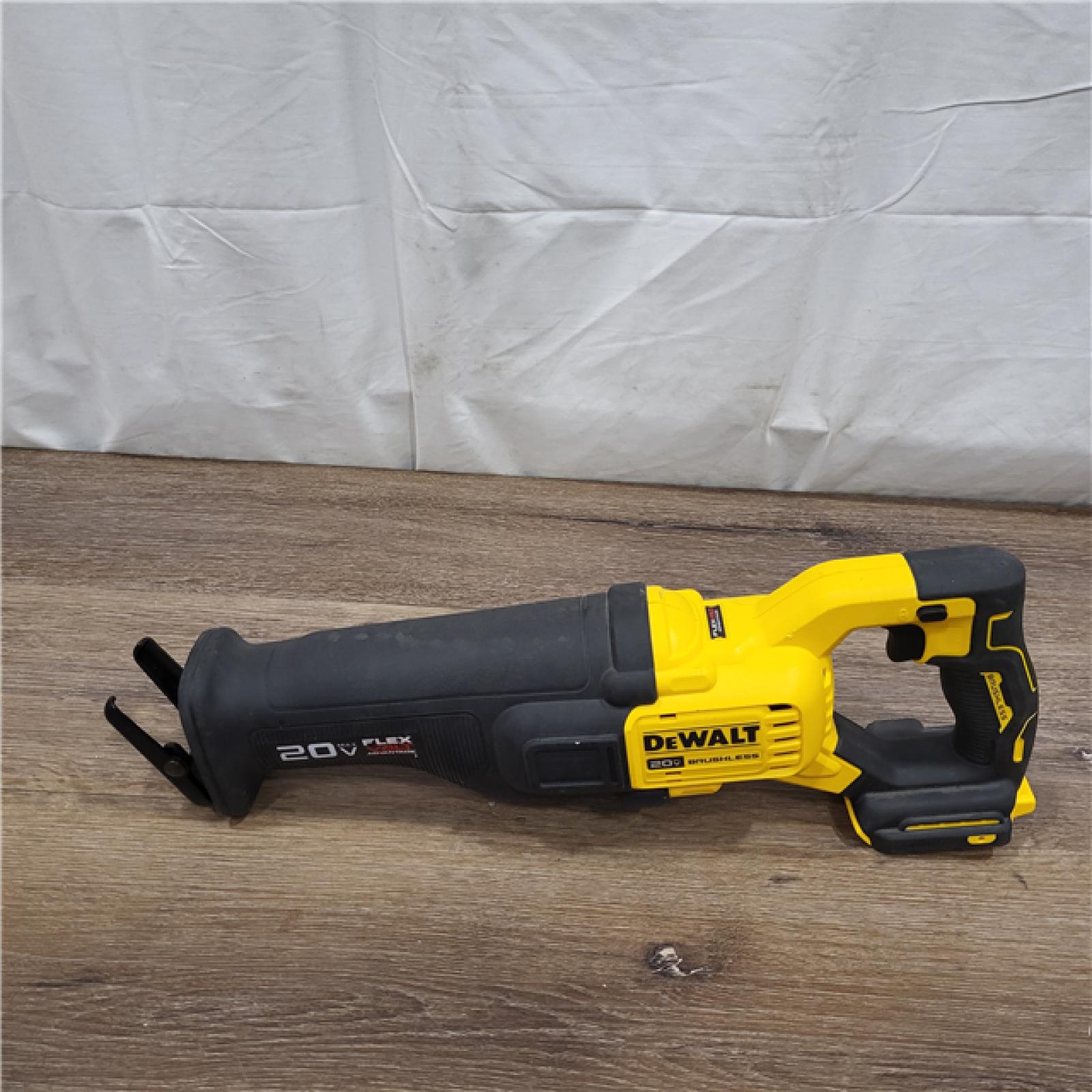 AS-IS 20V MAX Lithium Ion Cordless Brushless Reciprocating Saw with FLEXVOLT ADVANTAGE (Tool Only)